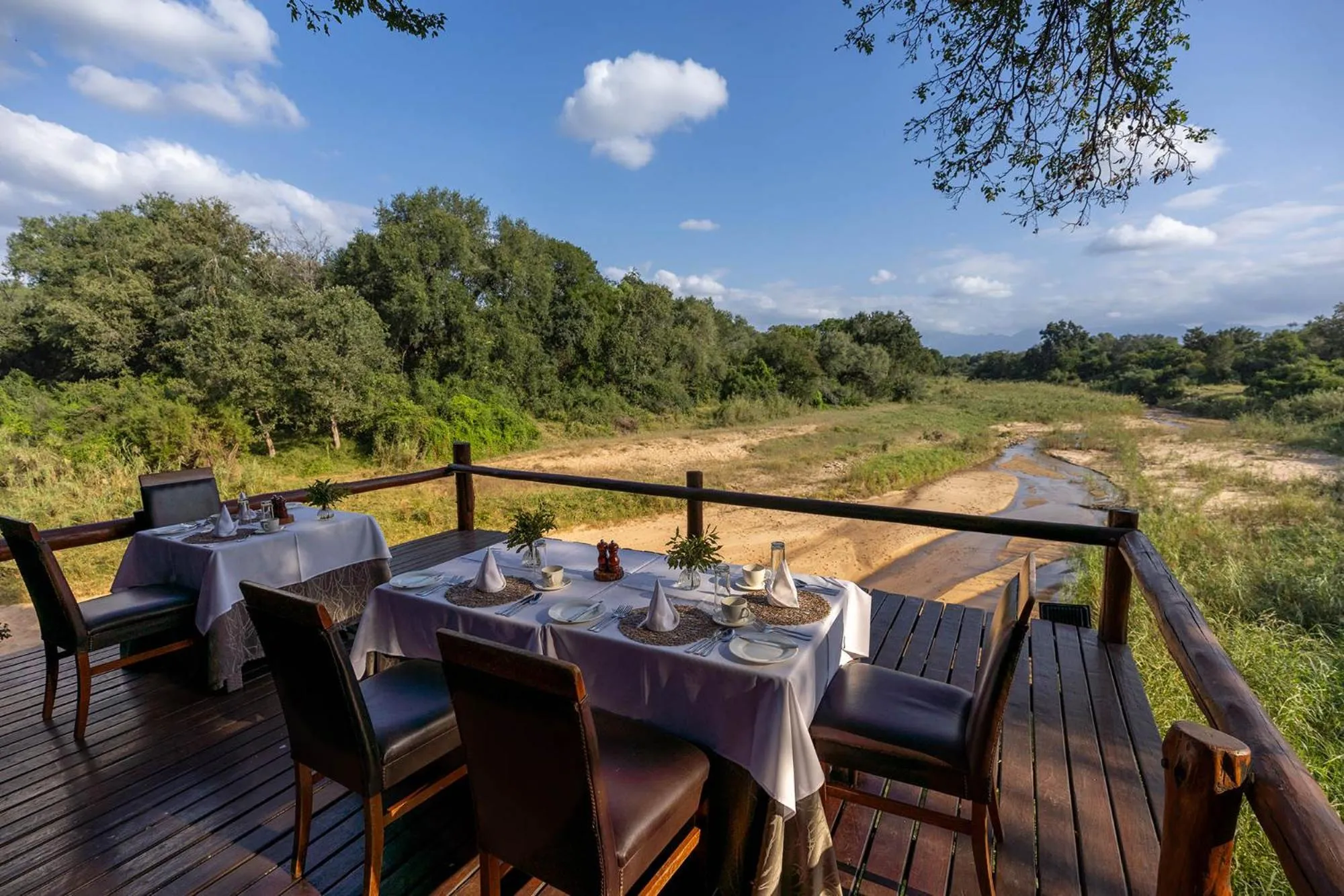 Restaurant/places to eat in Karongwe - Kuname Safari Lodge