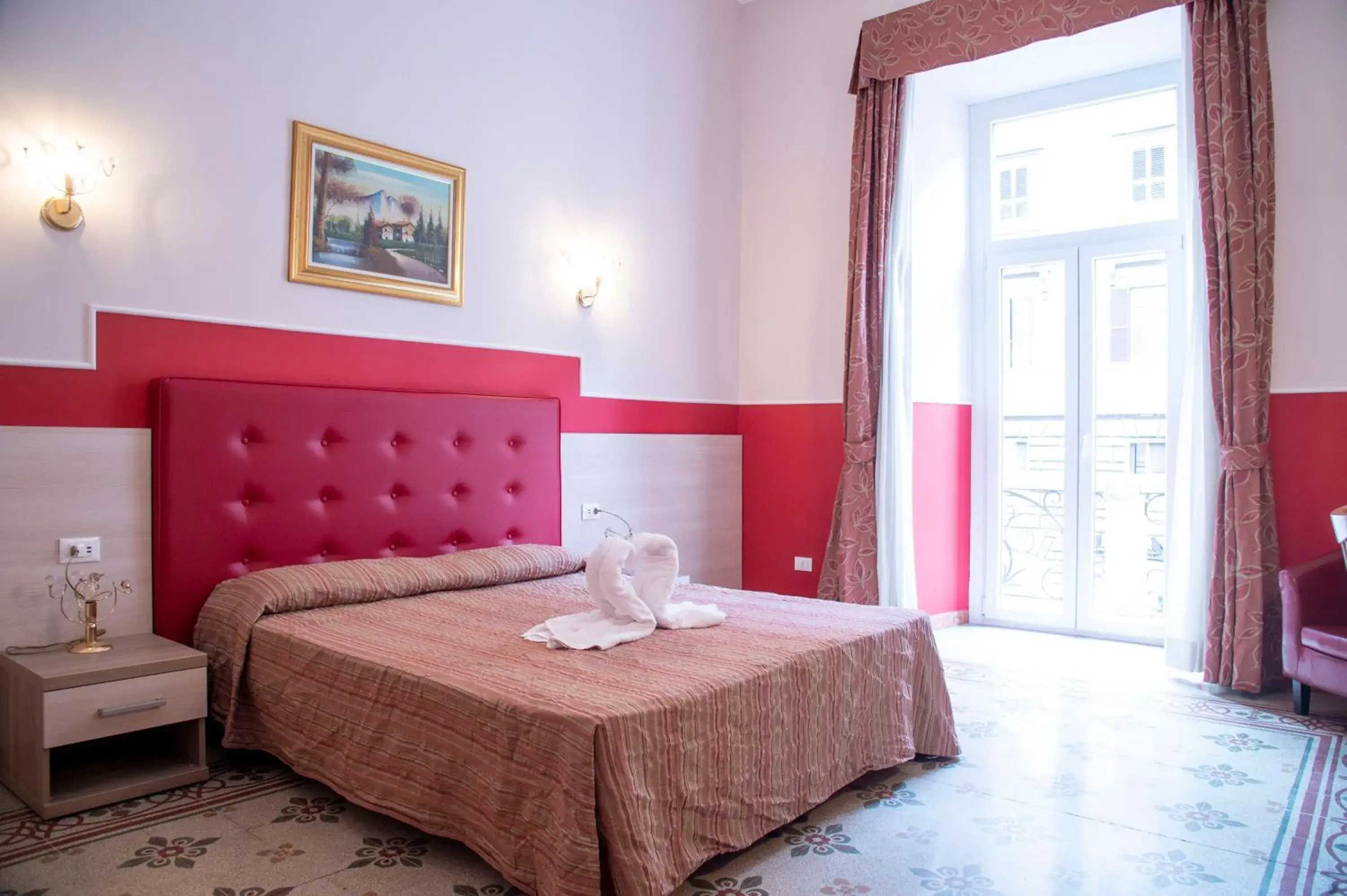 Deluxe Double or Twin Room in Domus Napoleone Deluxe Double or Twin Room in Domus Napoleone