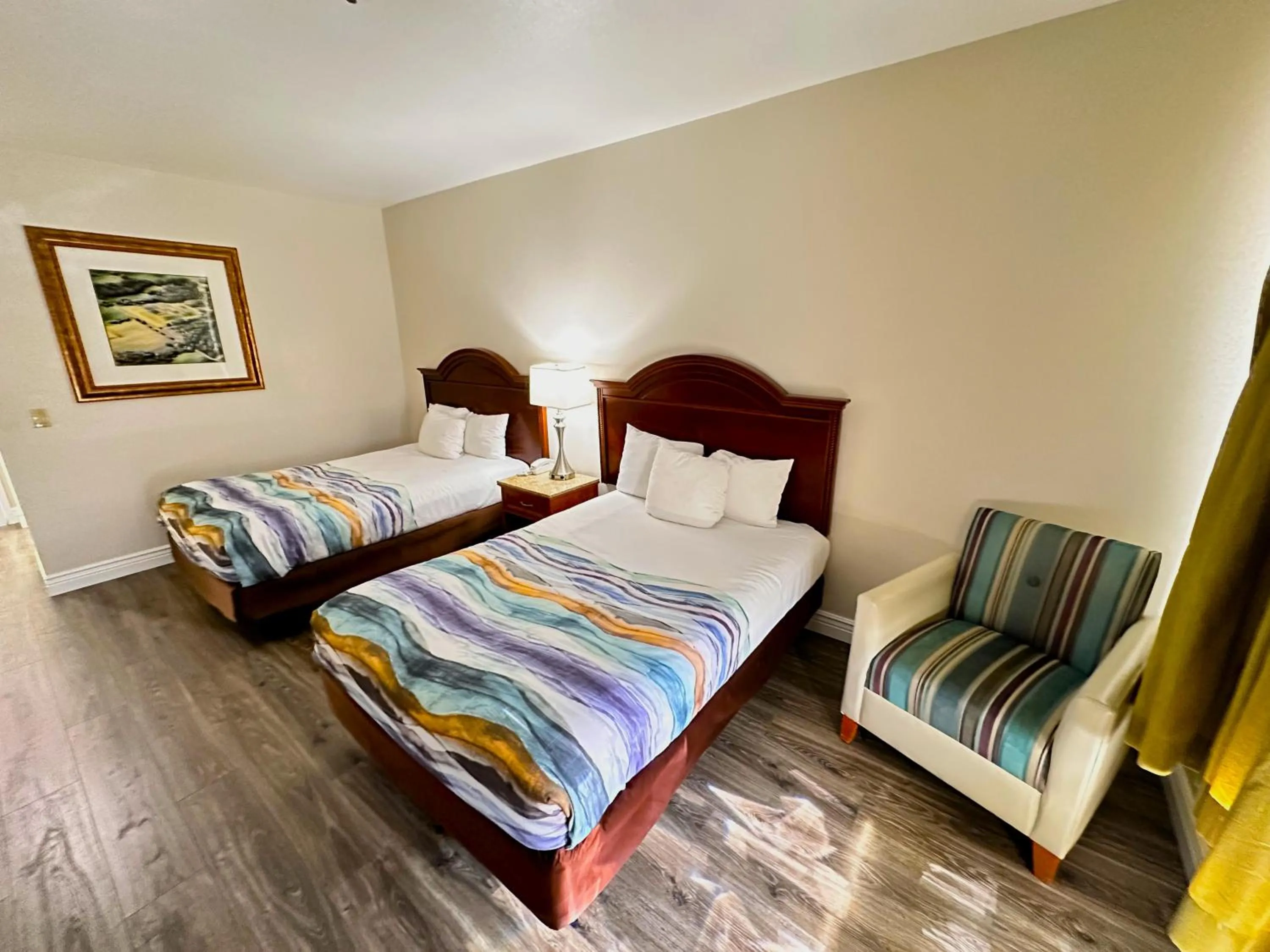 Photo of the whole room, Bed in Americas Hotel - El Paso Airport / Medical Center