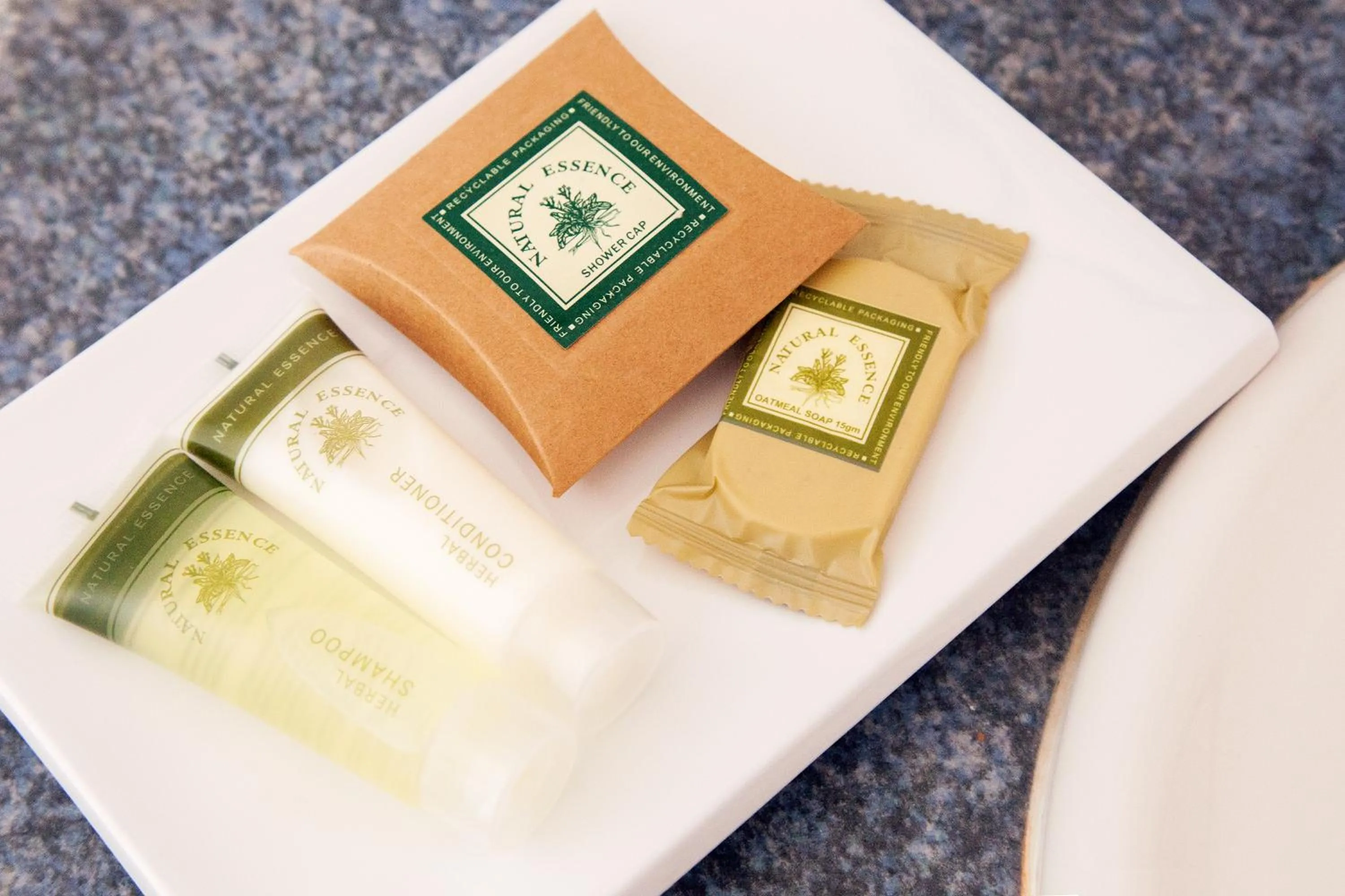 Standard Twin Room in Tudor Inn Newcastle