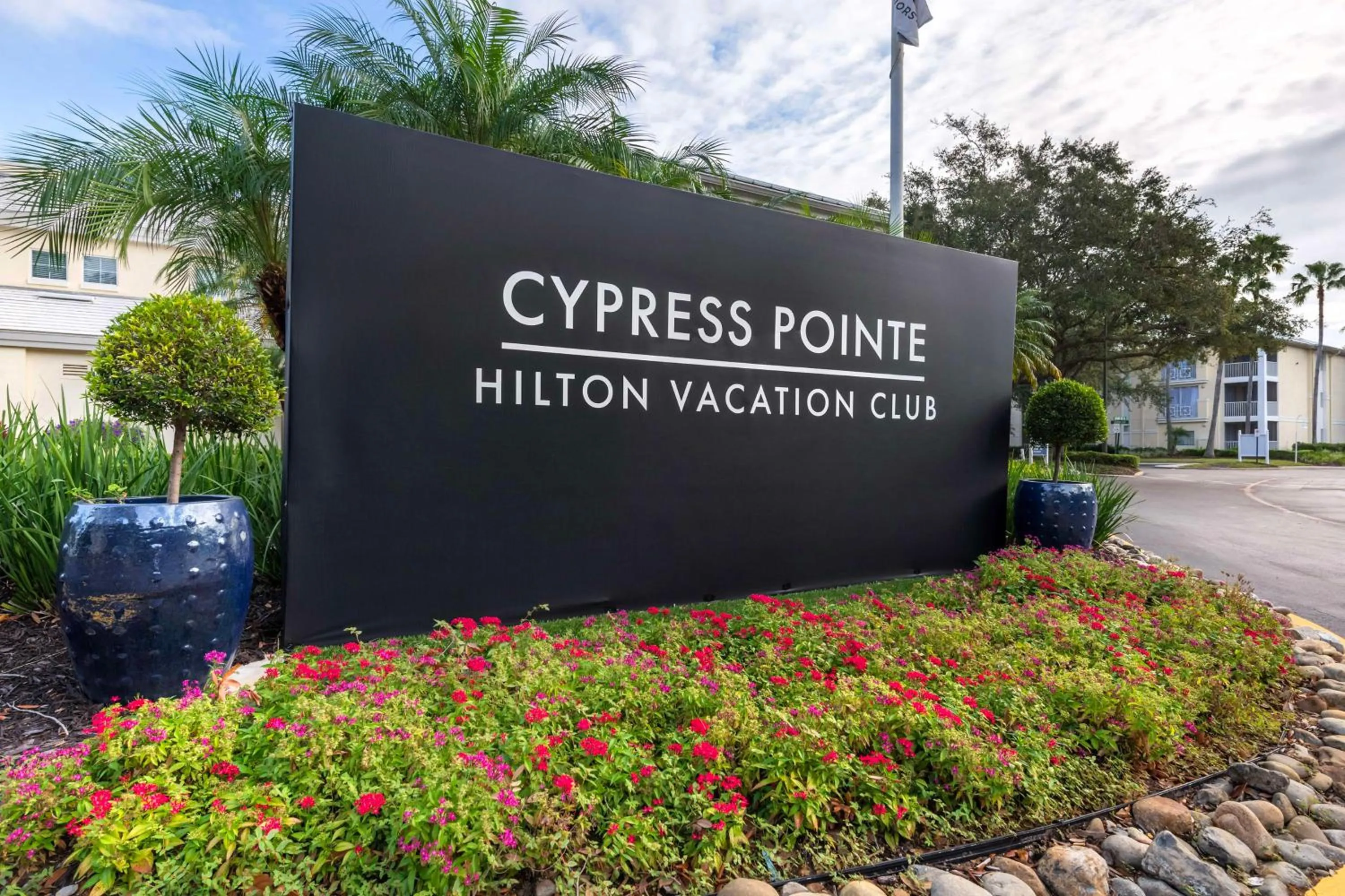 Property building in Hilton Vacation Club Cypress Pointe Orlando