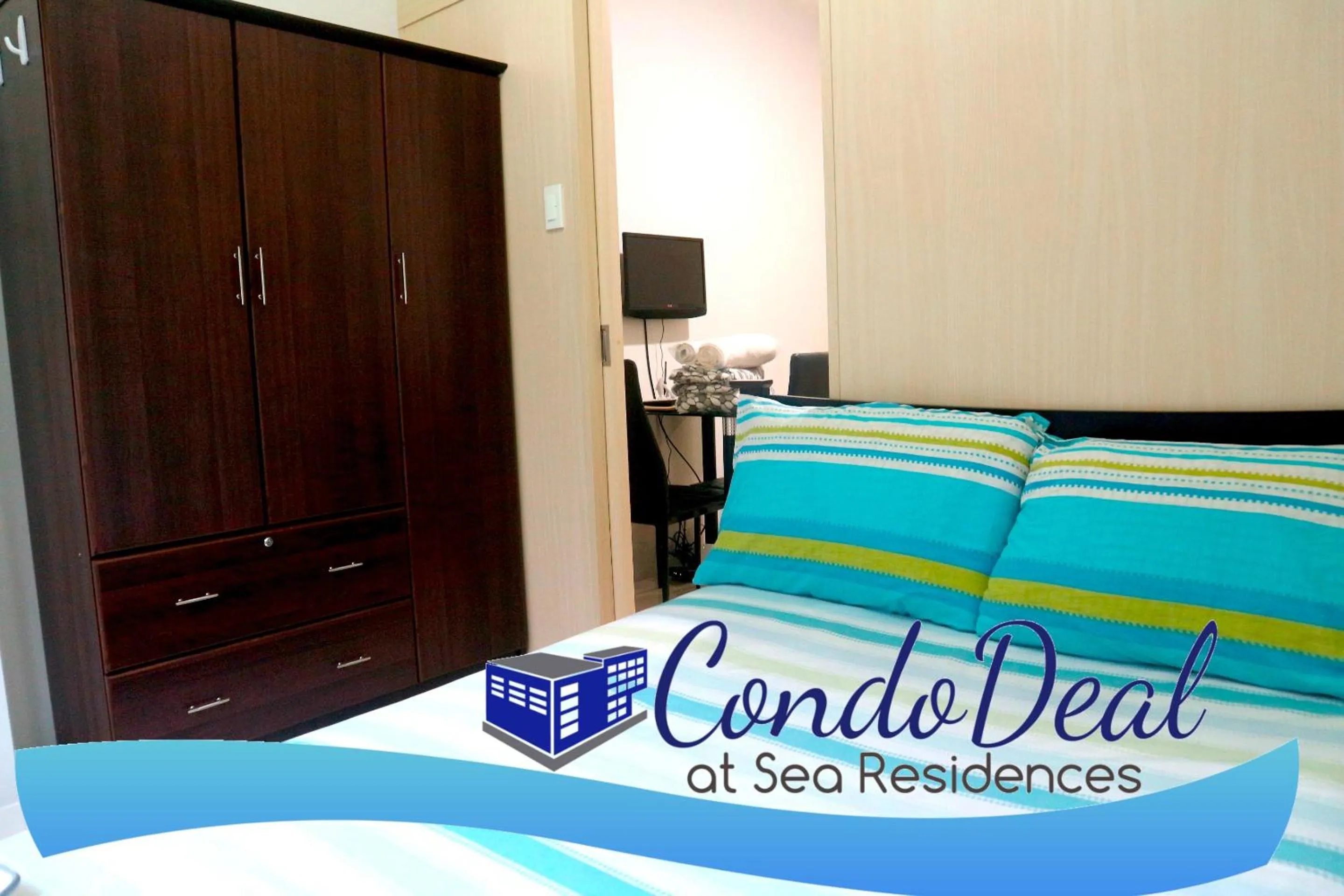 Bedroom, Bed in CondoDeal at Sea Residences