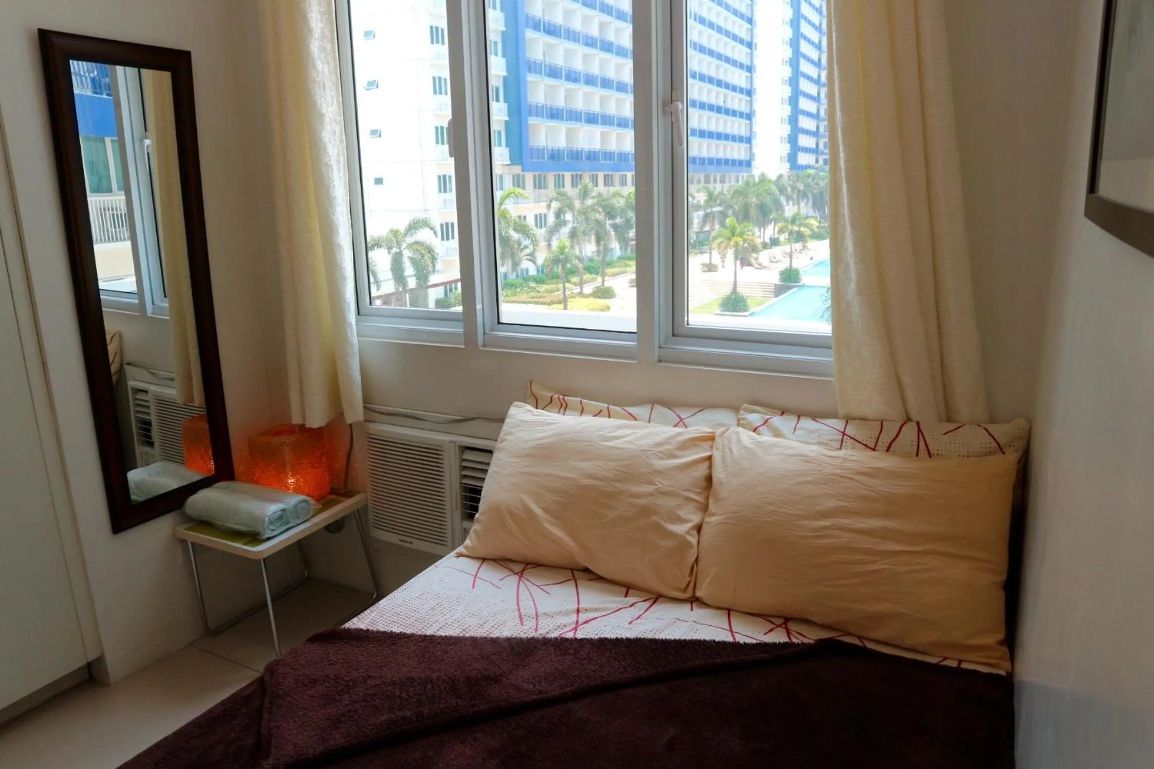 Day, Bed in CondoDeal at Sea Residences