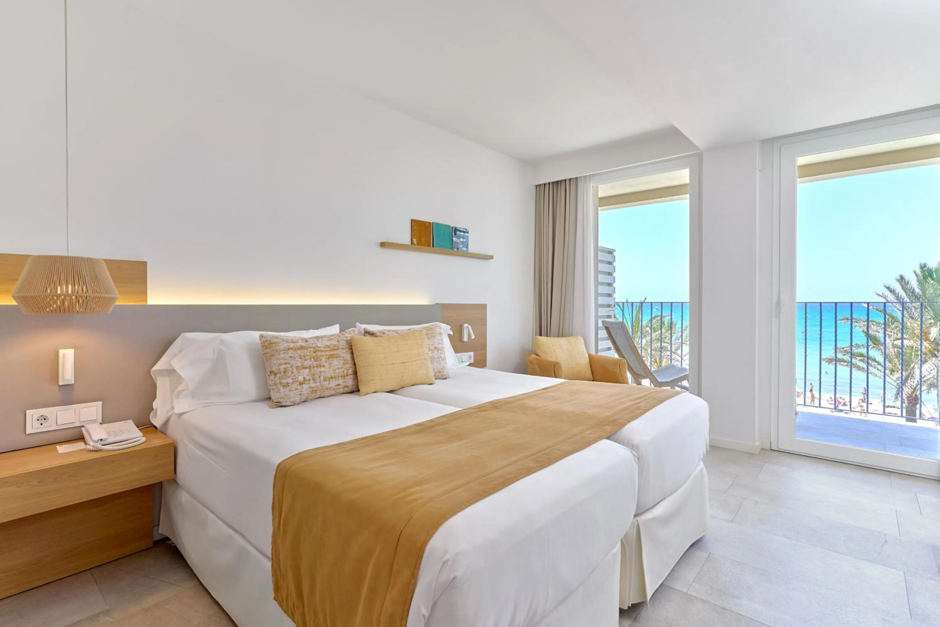 Photo of the whole room, Bed in Myseahouse Flamingo - Adults Only 4* Sup