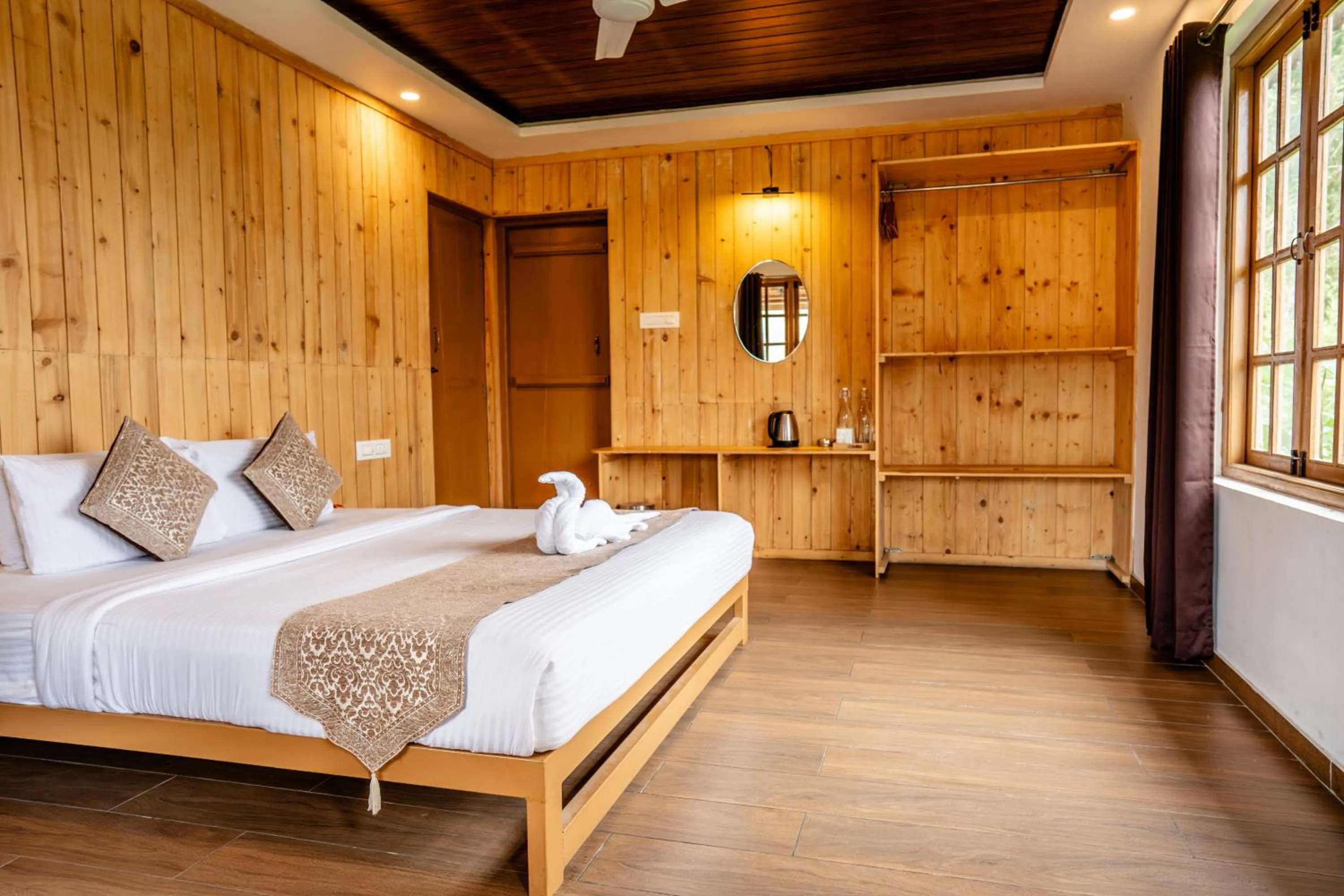 Bedroom, Bed in Zacs Valley Resort & Wellness Retreat Kodaikanal