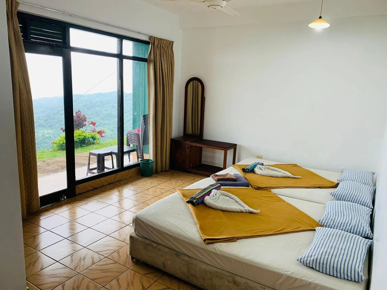 Photo of the whole room, Bed in Green View Holiday Resort