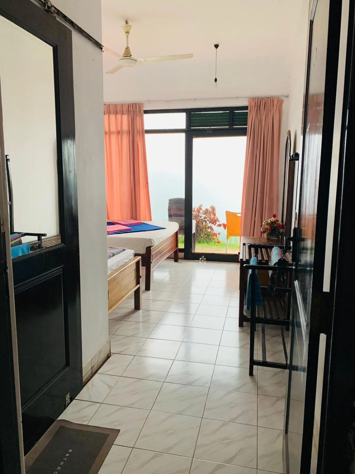 Photo of the whole room, Bed in Green View Holiday Resort