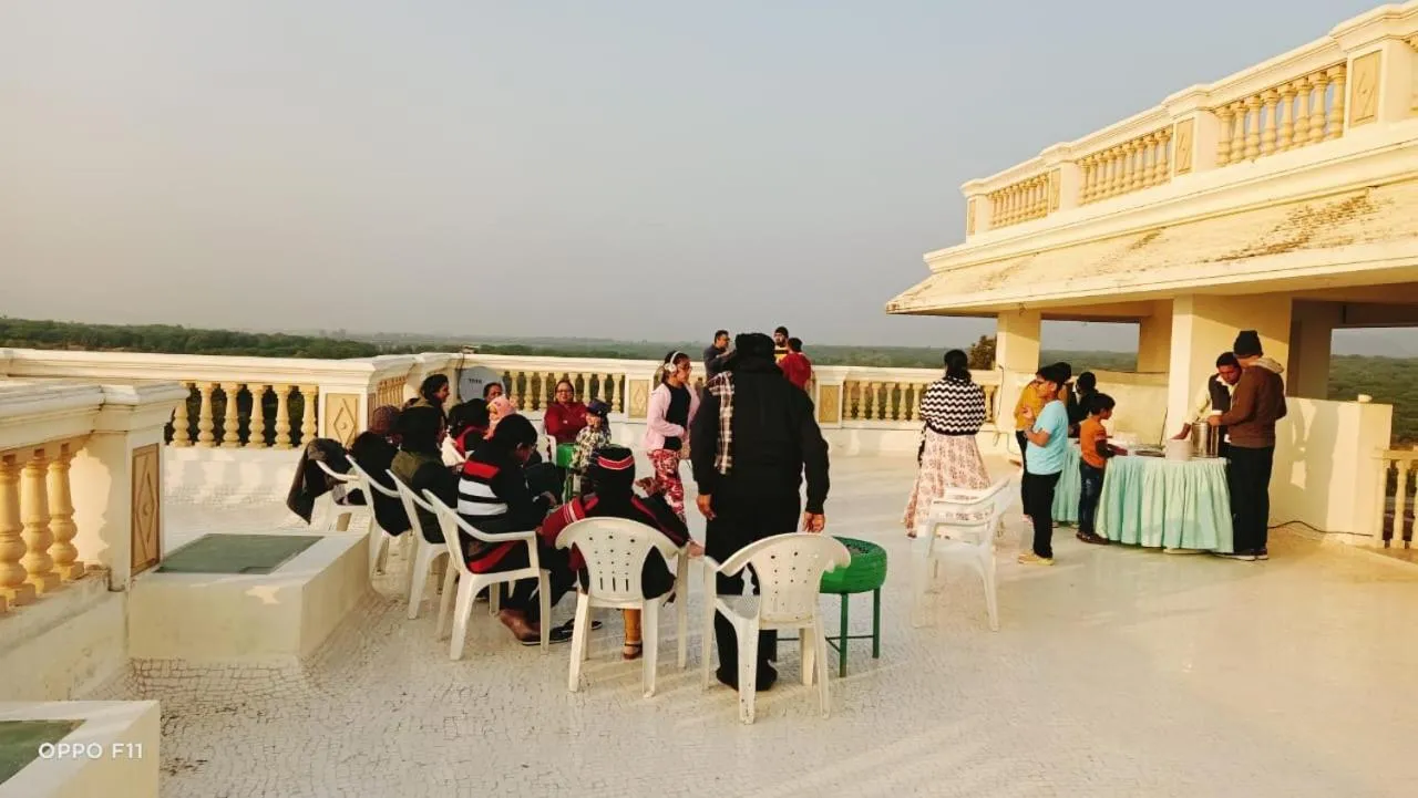 Village Live In Resort, Chail