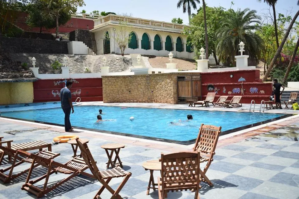 Village Live In Resort, Chail