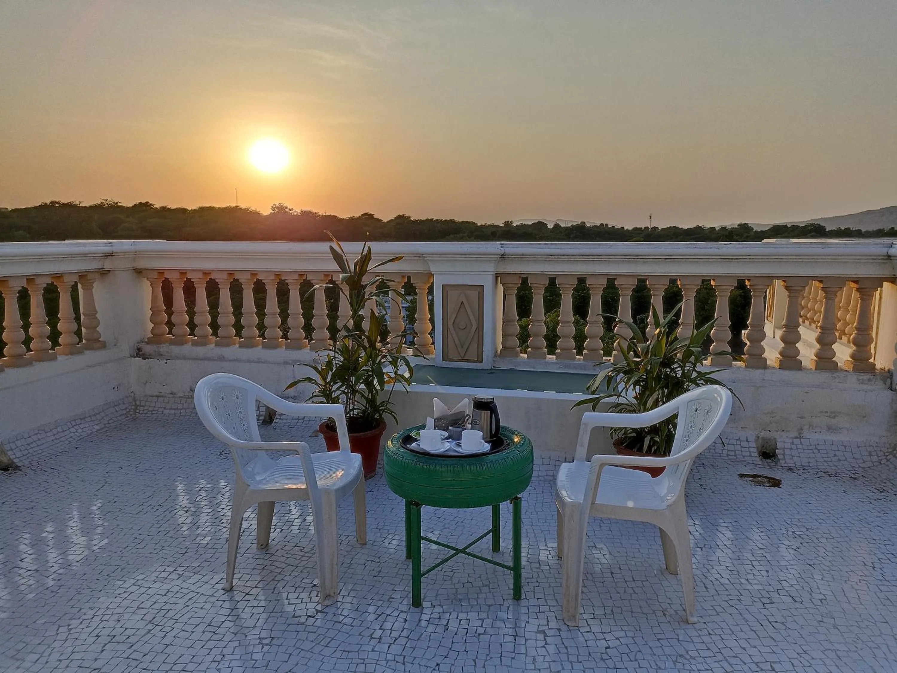 Village Live In Resort, Chail