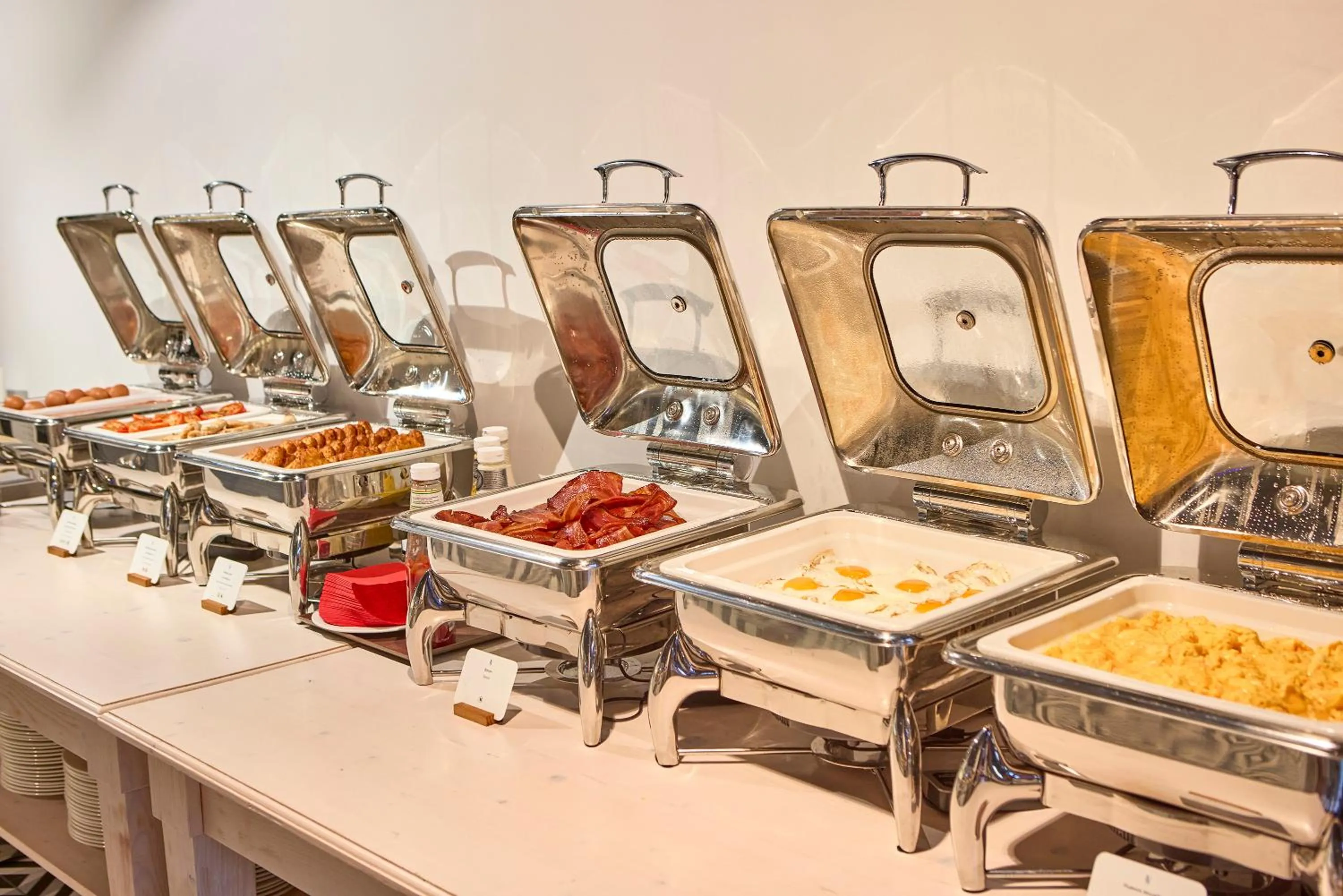 Breakfast in Universal Hotel Neptuno - Adults Only
