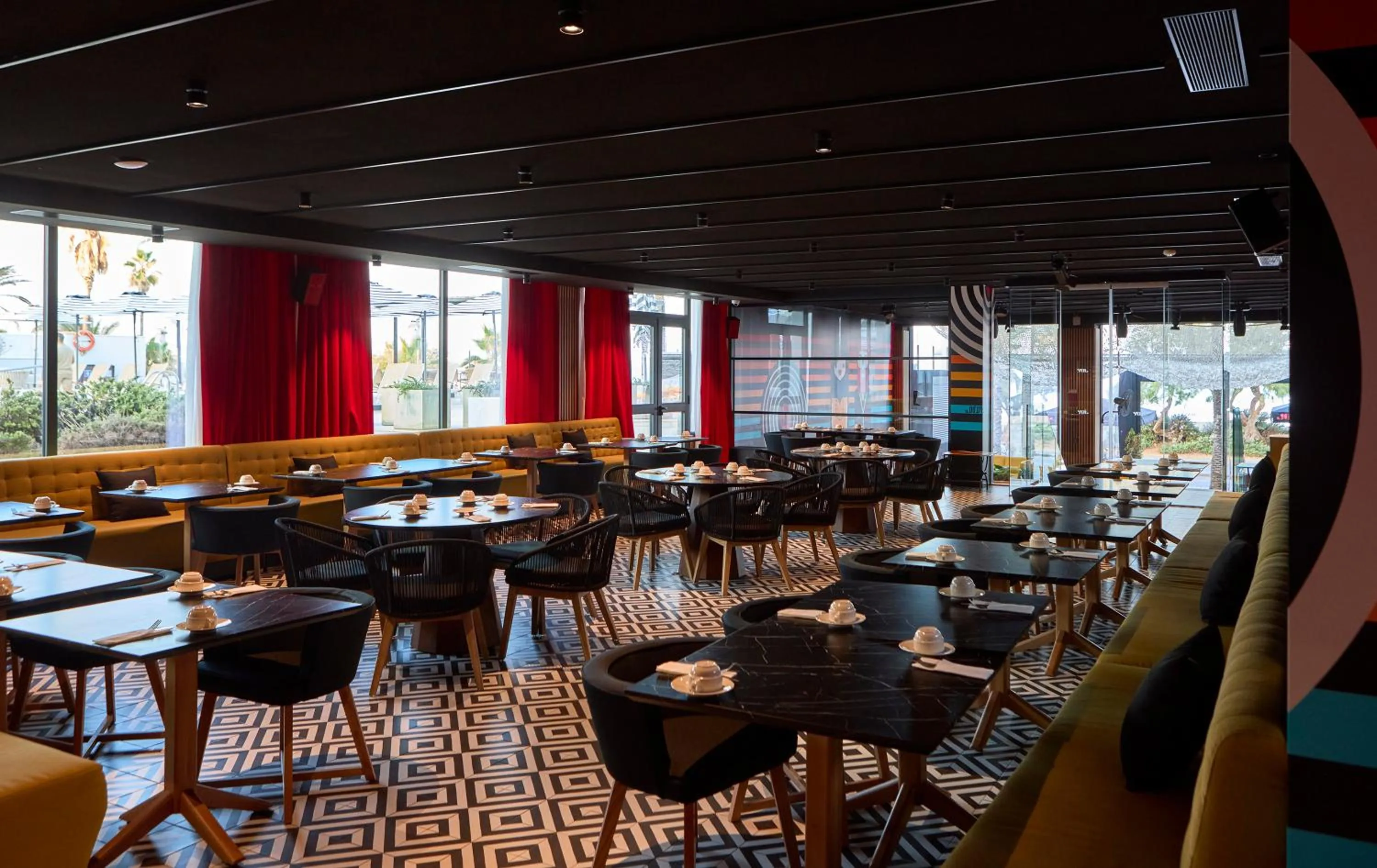 Restaurant/places to eat in Universal Hotel Neptuno - Adults Only