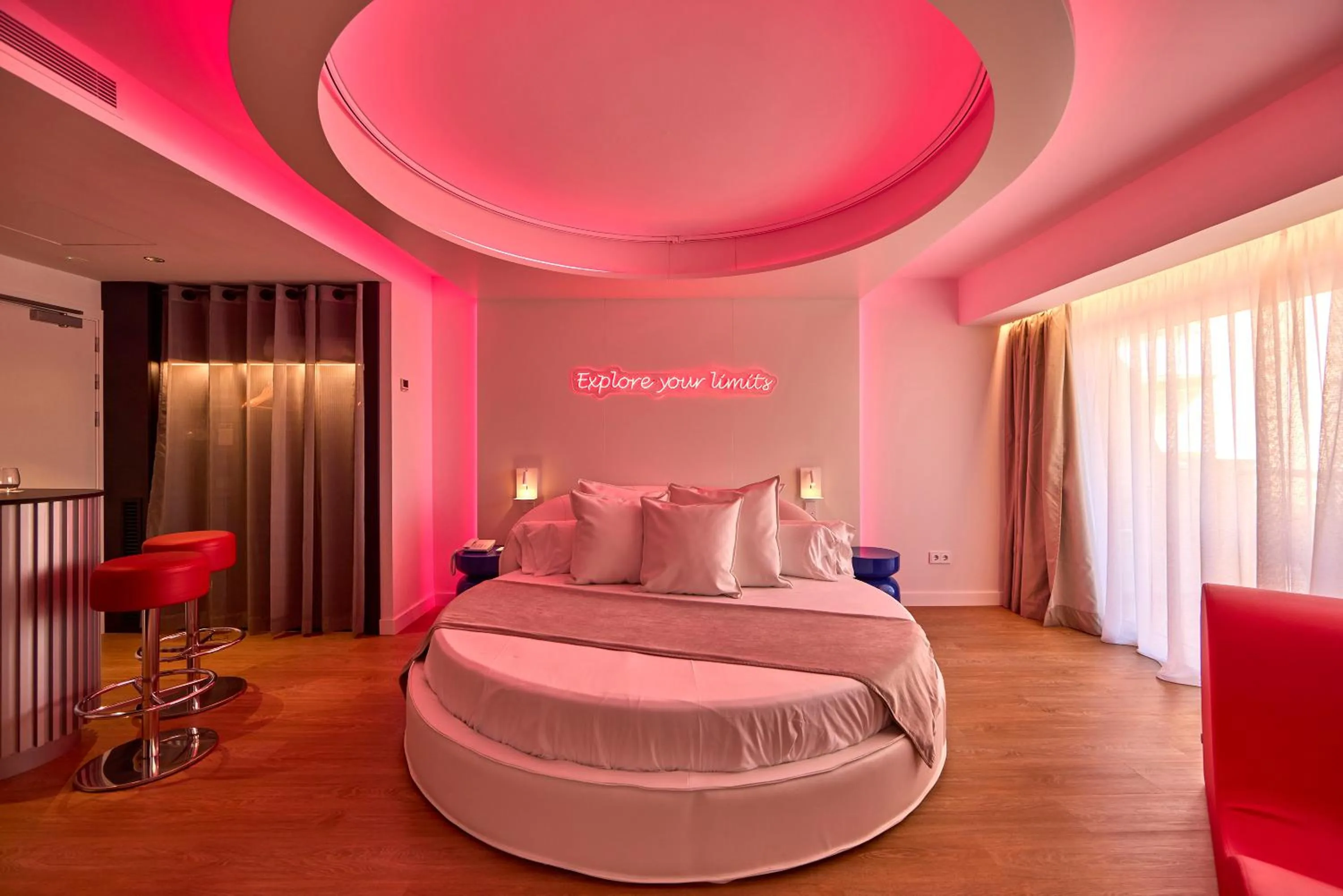 Bed in Universal Hotel Neptuno - Adults Only