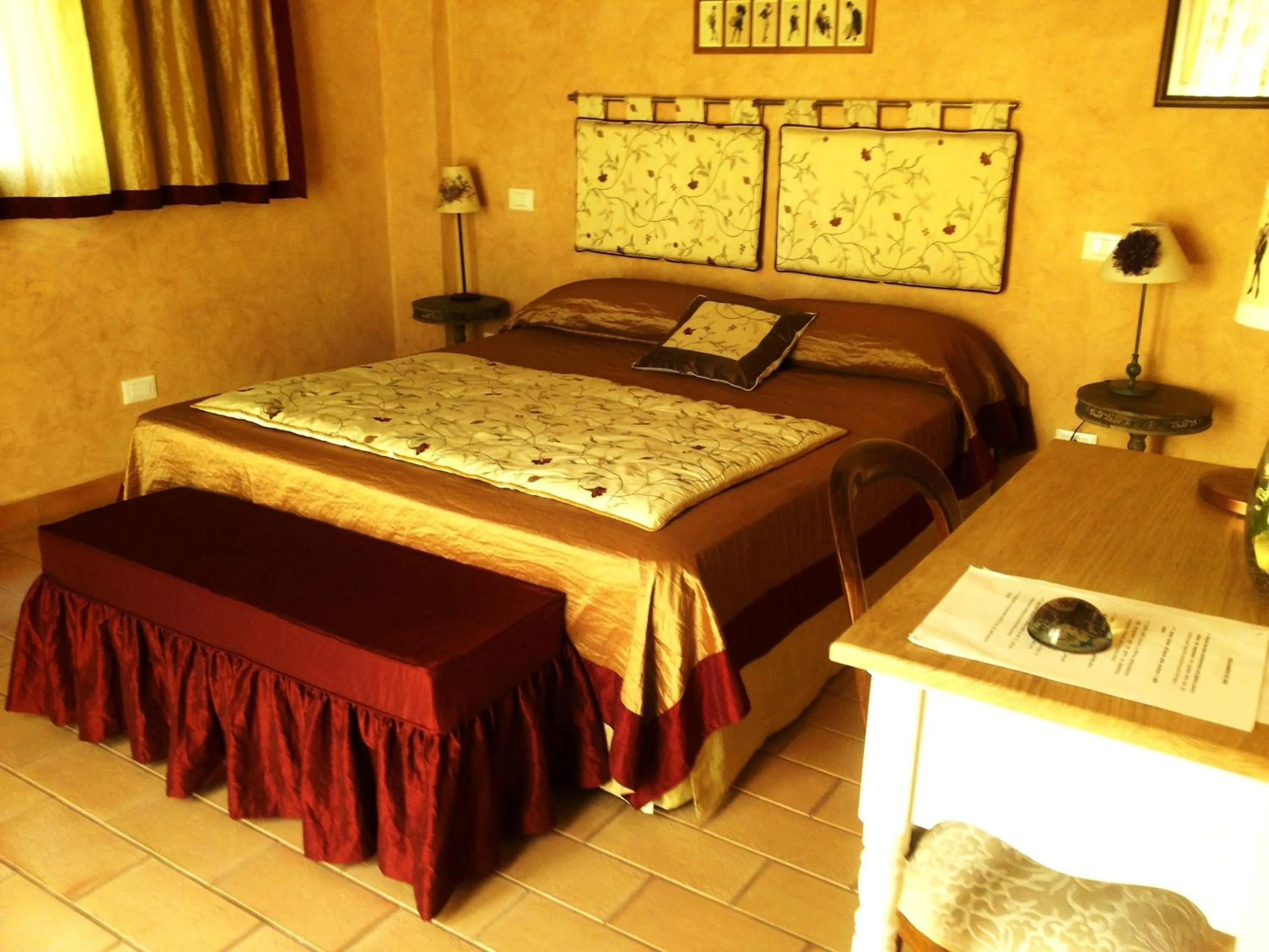 Photo of the whole room, Bed in B&B Antegiano