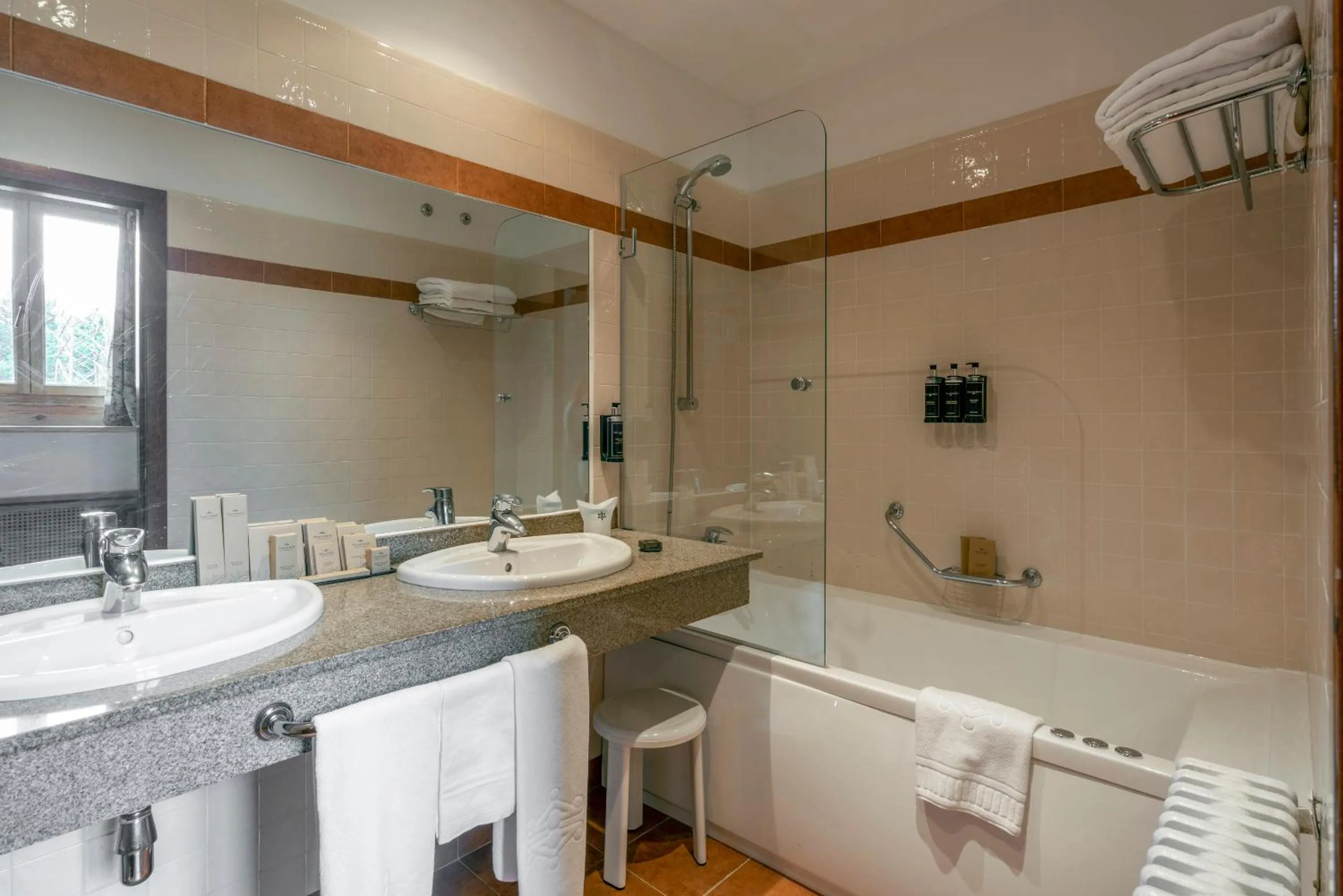 Toilet in Parador de Bielsa