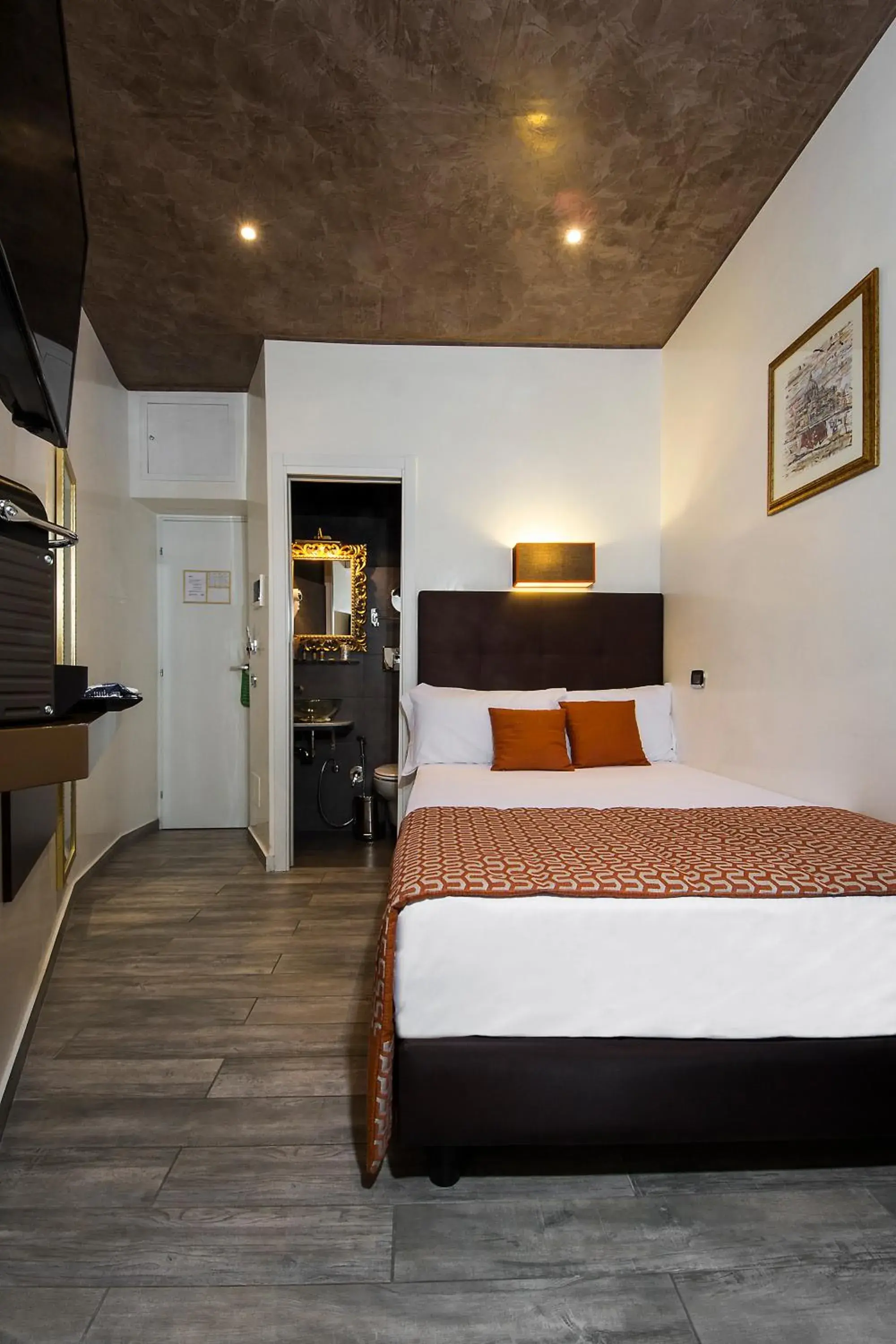 Small Double Room in Vaticano Julia Guest House Small Double Room in Vaticano Julia Guest House