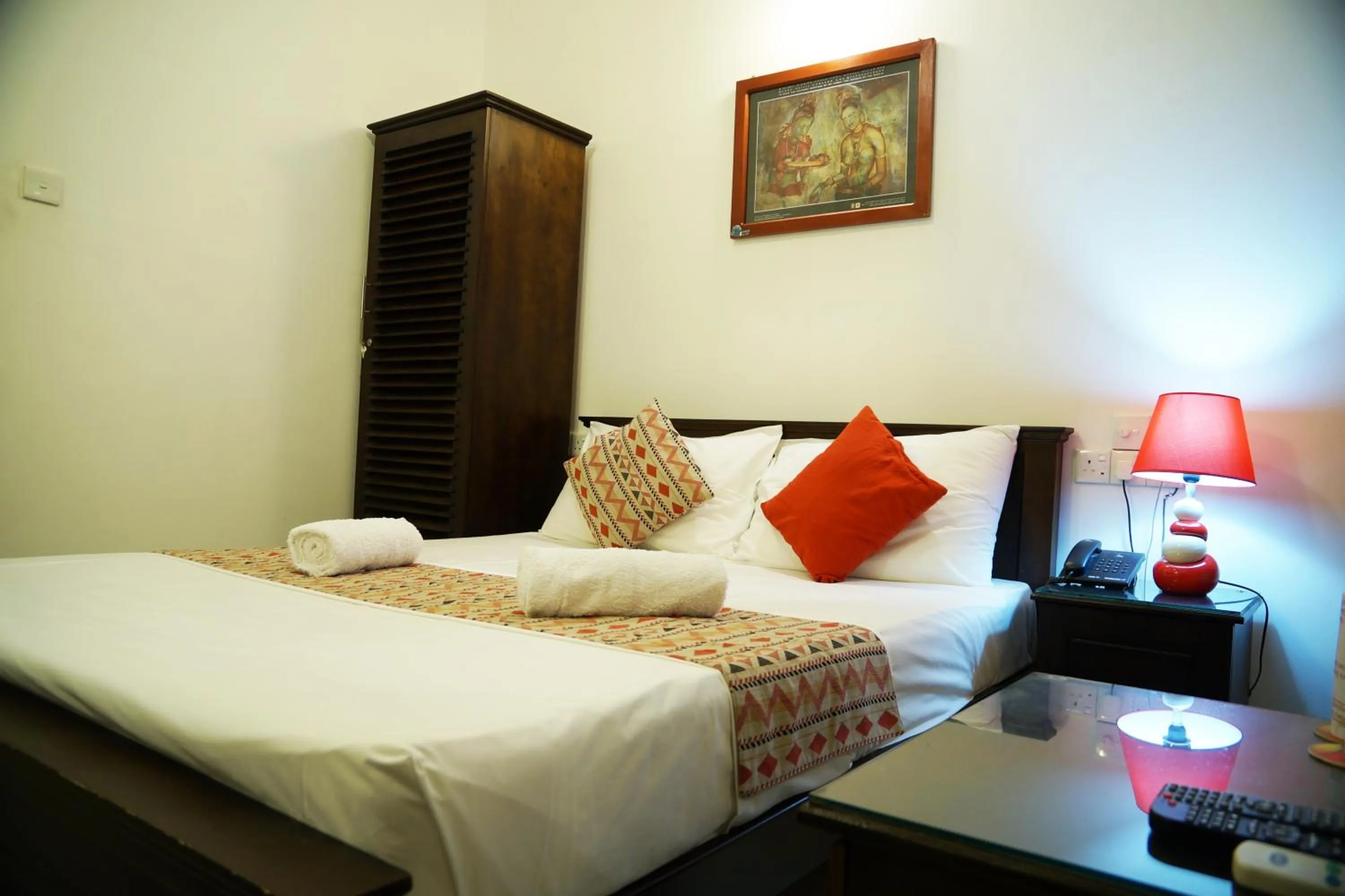 Bedroom, Bed in Kandy Moon Hills Hotel