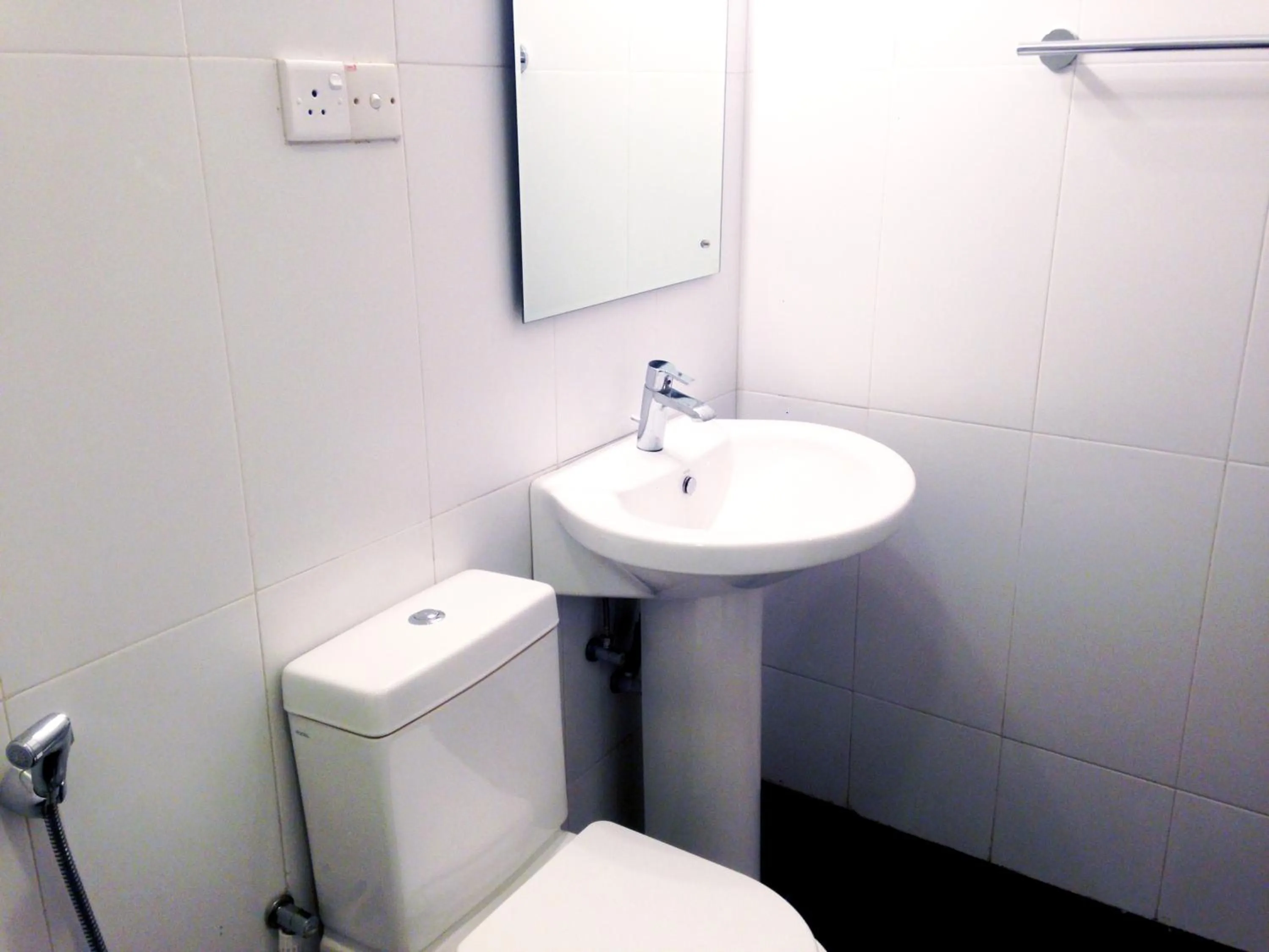 Bathroom in Kandy Moon Hills Hotel