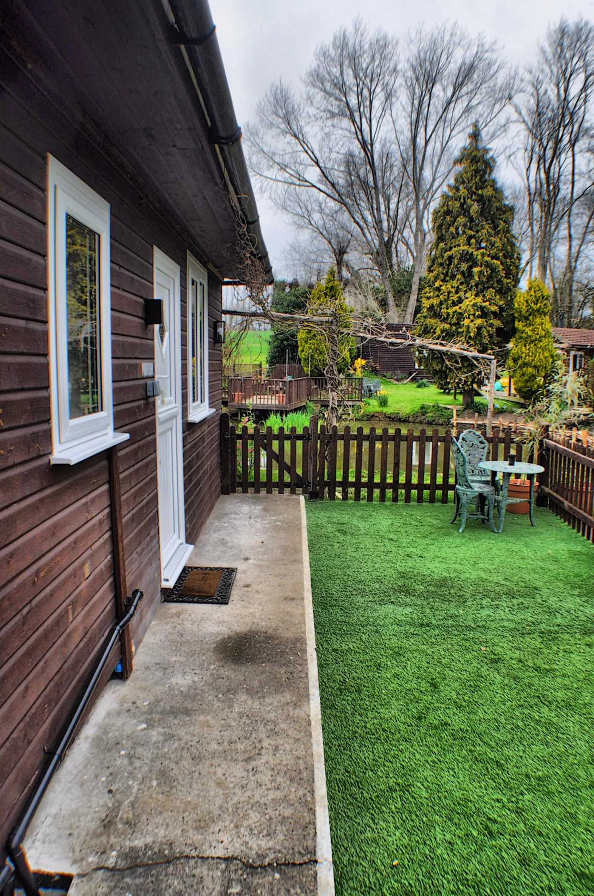 Facade/entrance in Woodies