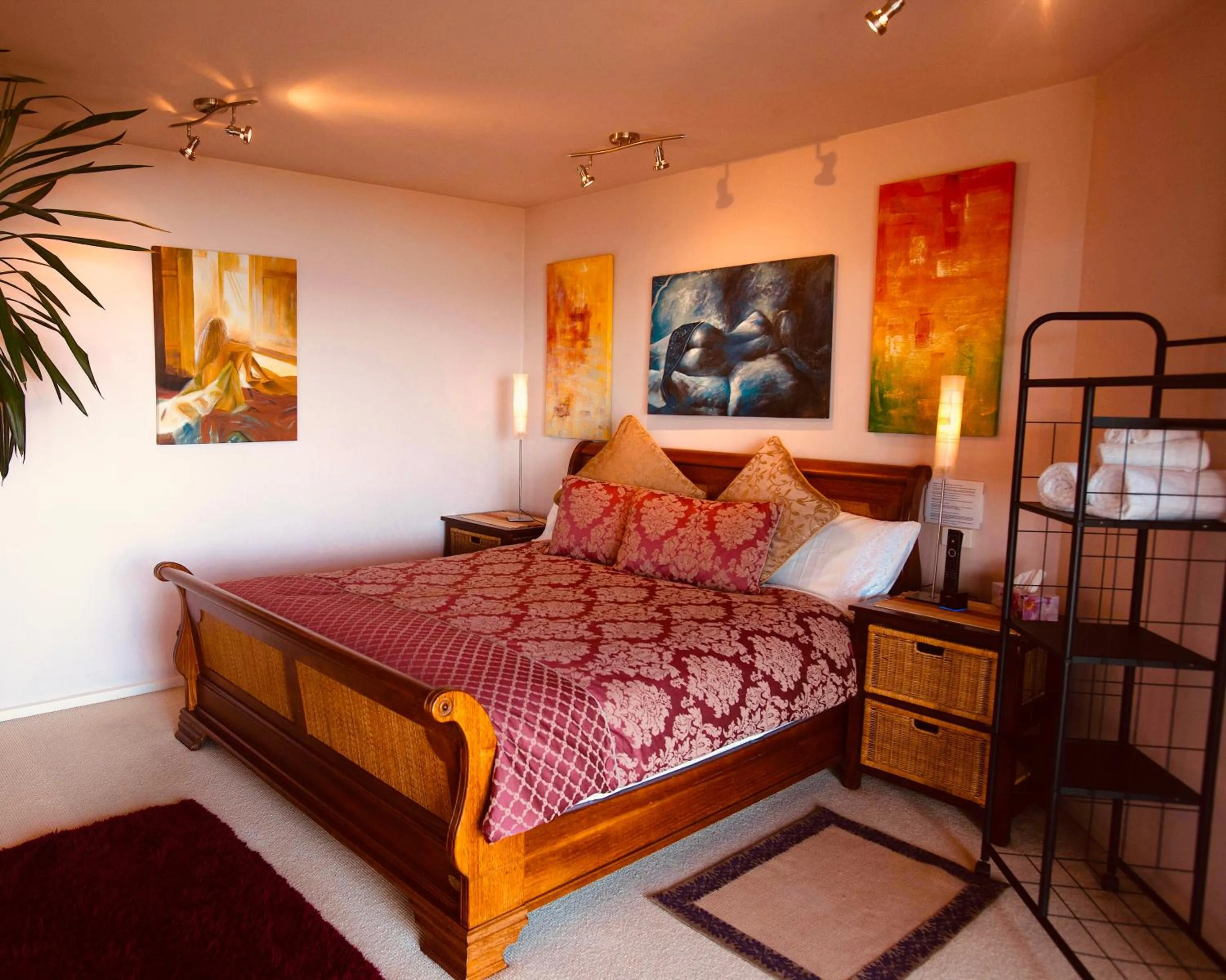 Bed in Summit Views Eagle Nest Apartment