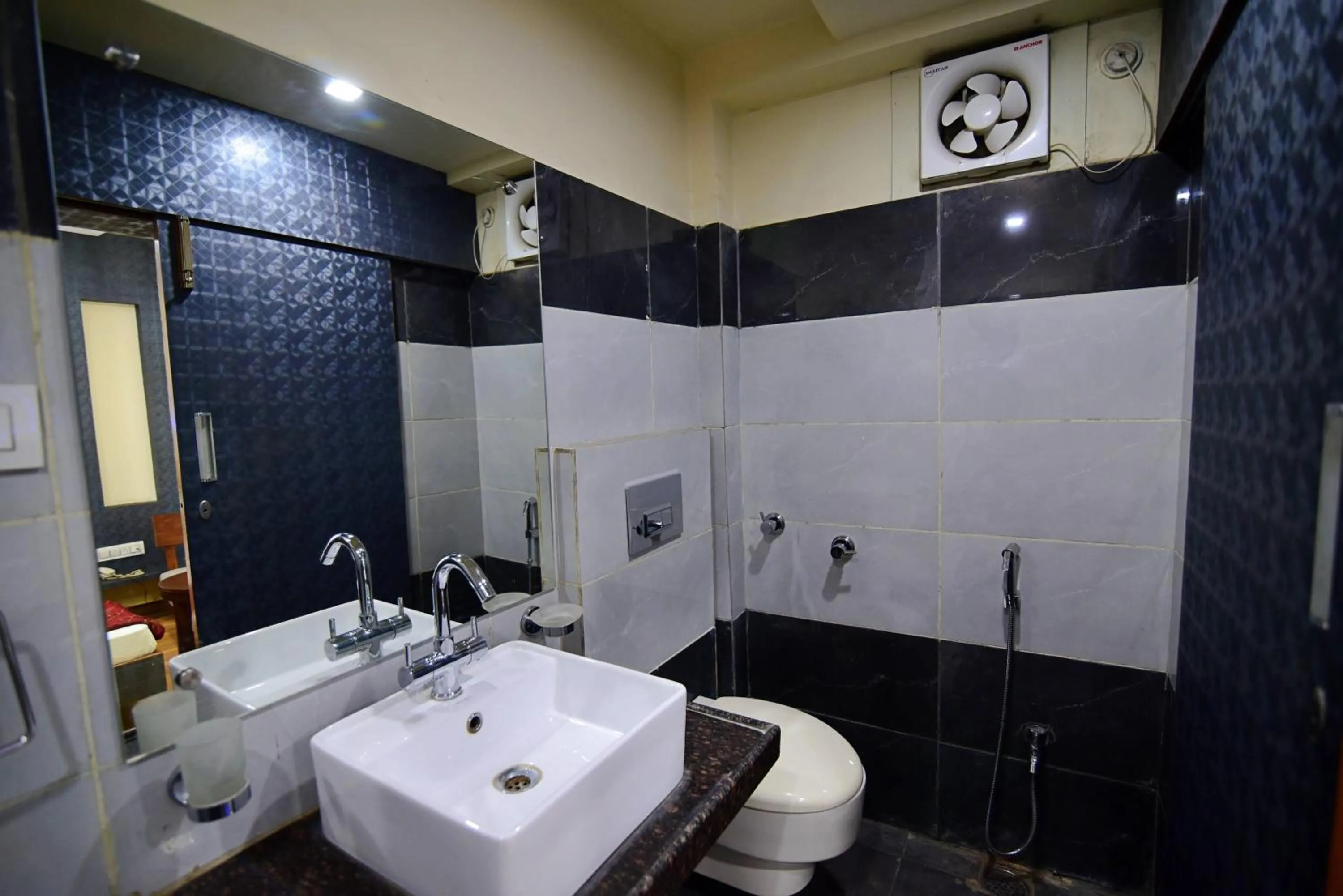 Bathroom in Hotel Shyampuriya Palace