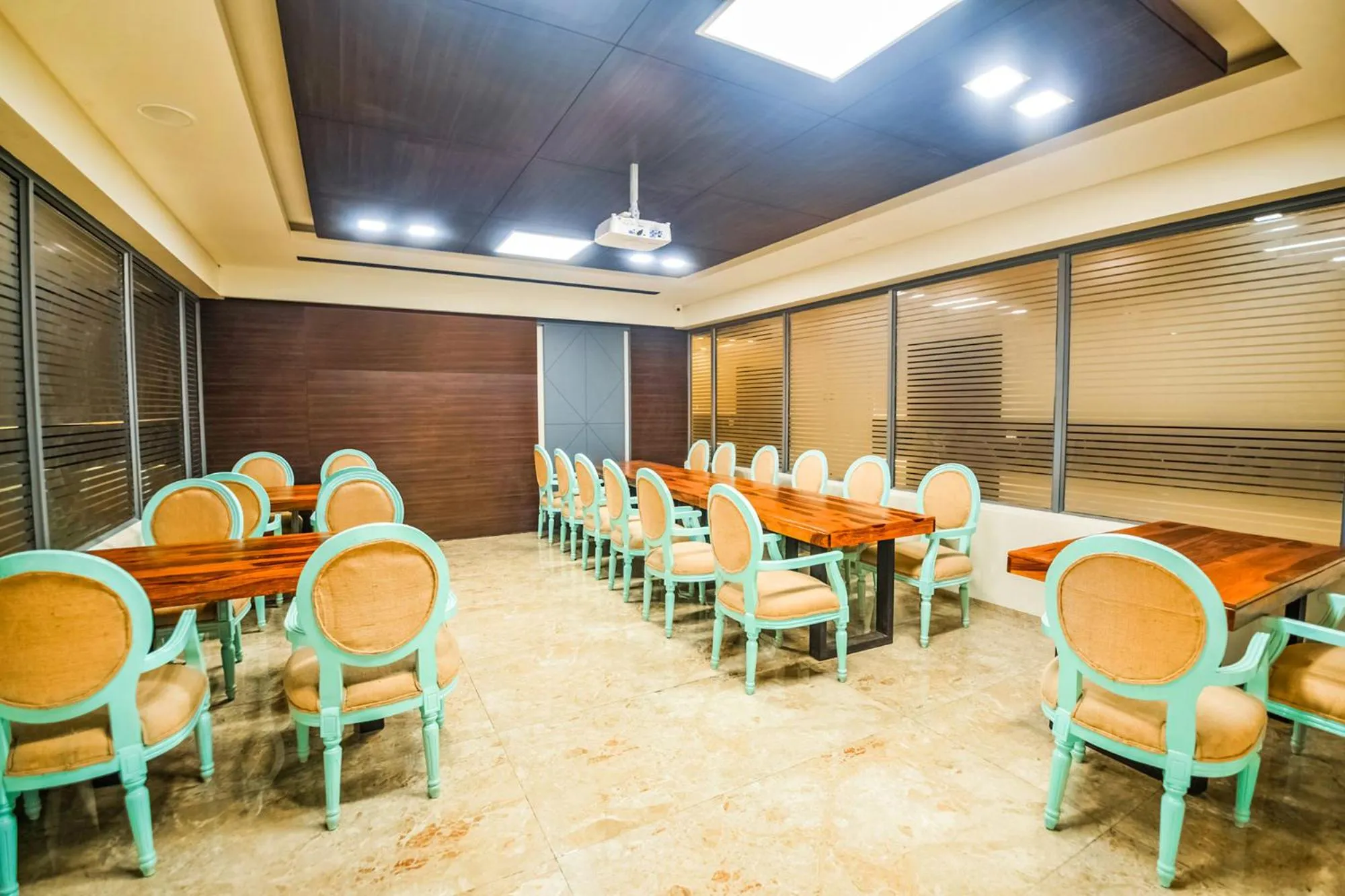 Continental breakfast in Hotel Shyampuriya Palace