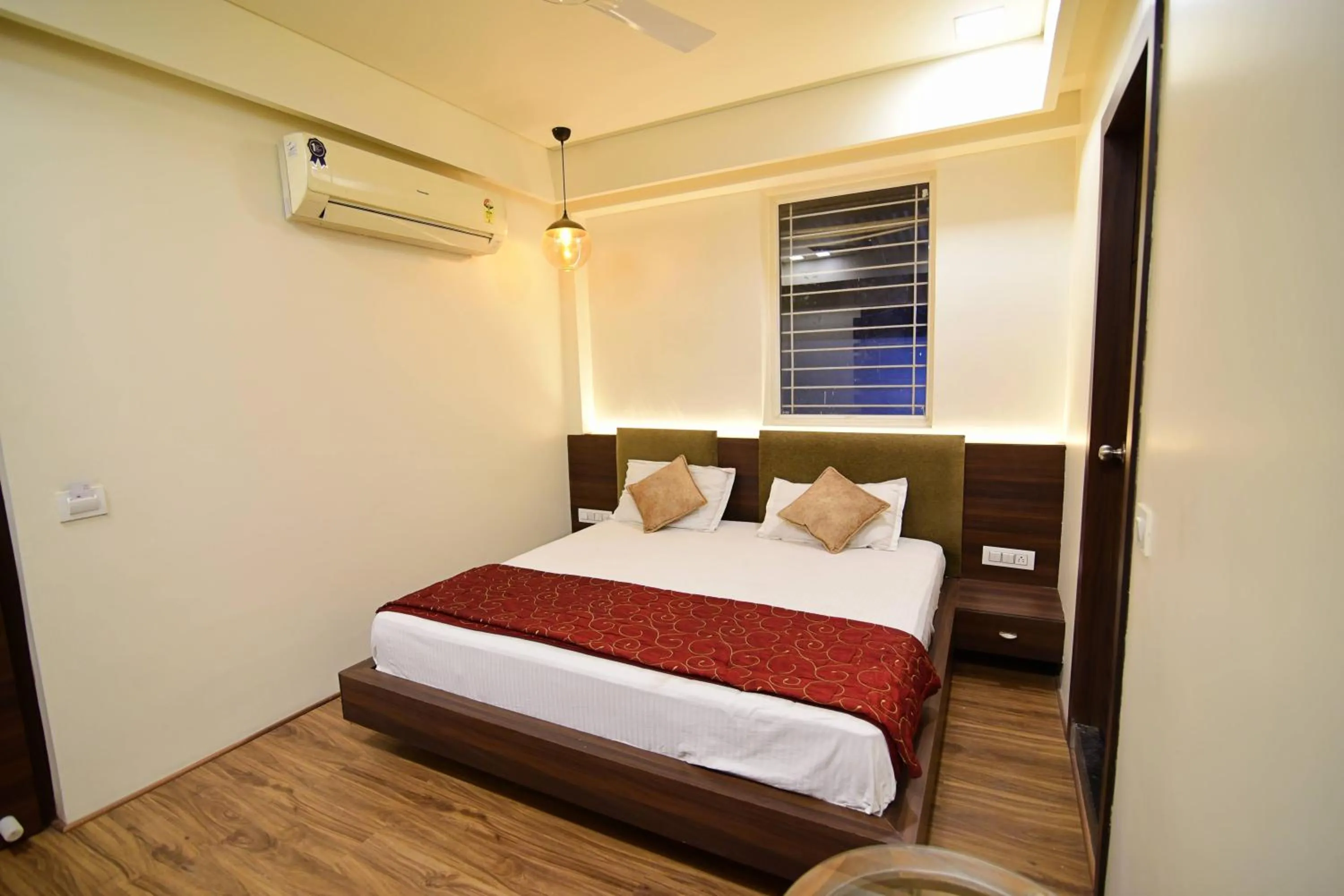 Bed in Hotel Shyampuriya Palace