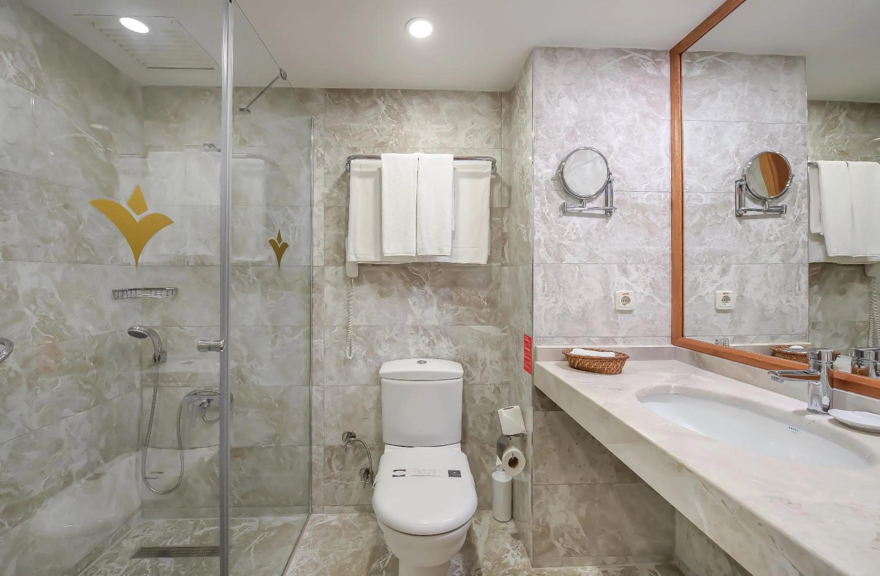 Shower in Miramare Queen Hotel - Ultra All Inclusive