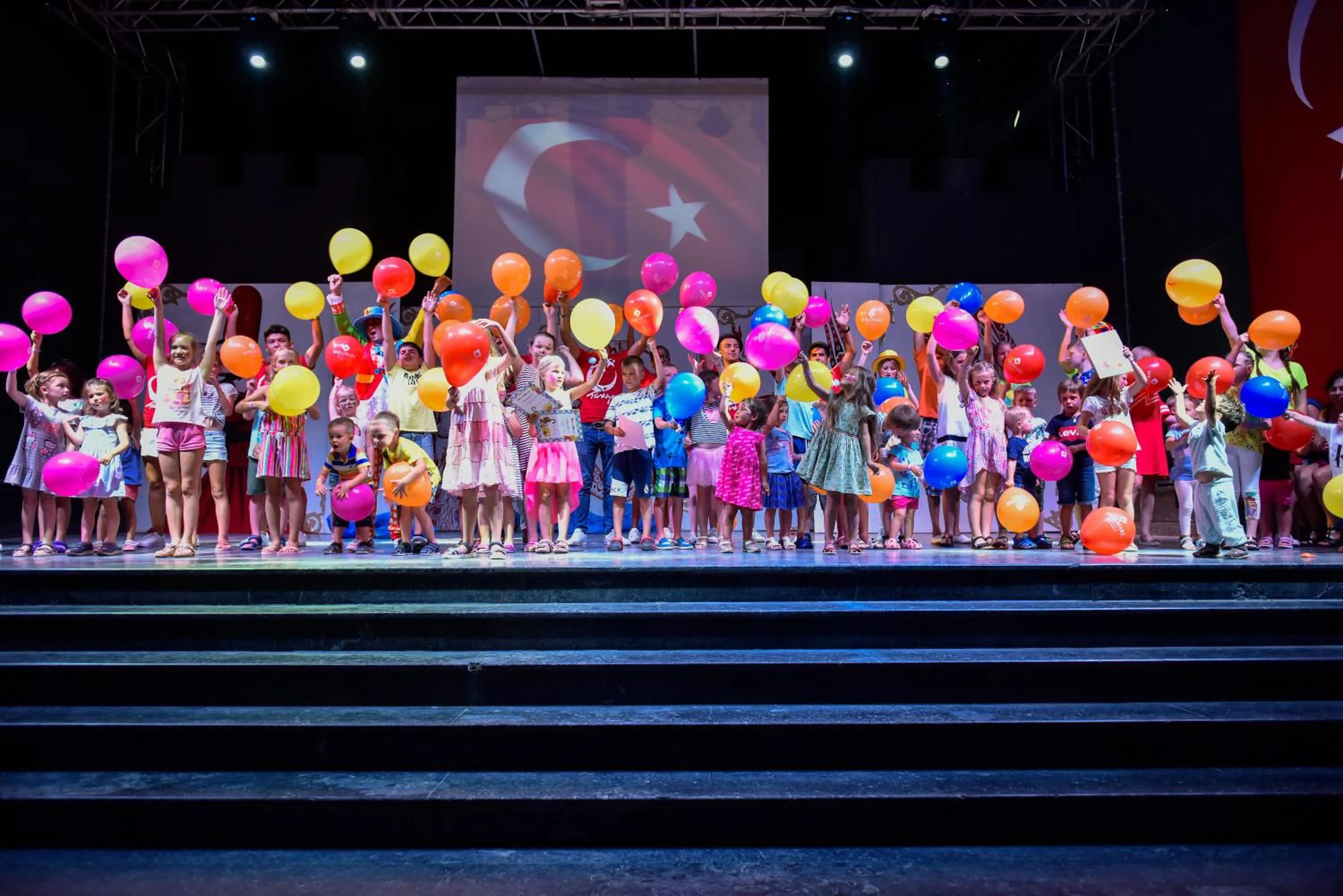 People in Miramare Queen Hotel - Ultra All Inclusive