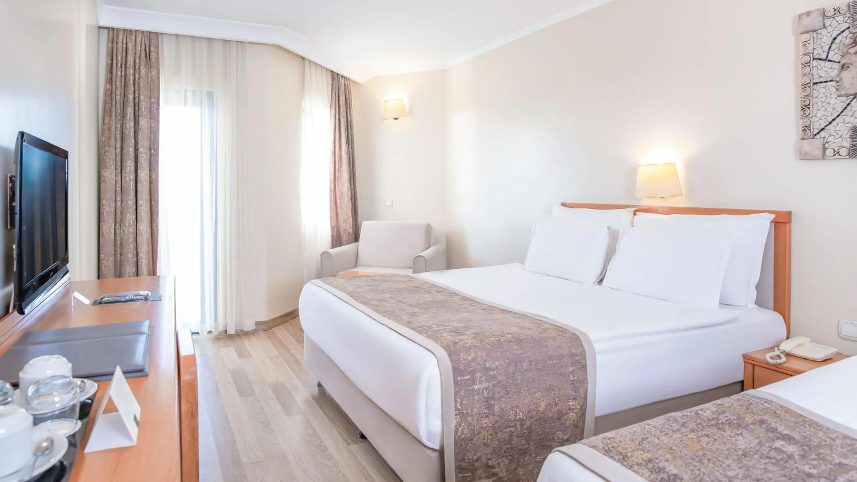 Bed in Miramare Queen Hotel - Ultra All Inclusive