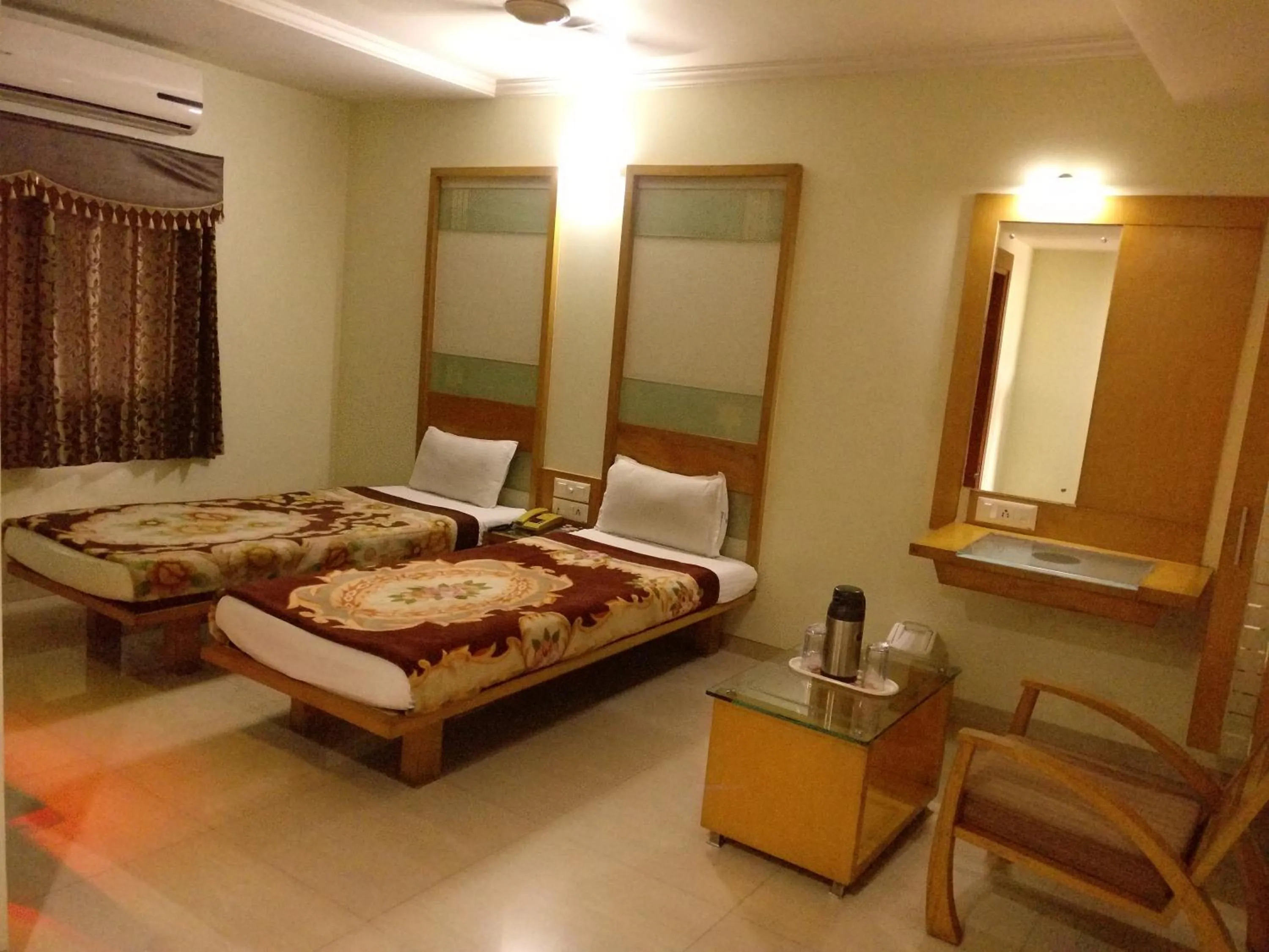 Photo of the whole room, Bed in Hotel Easy Retreat