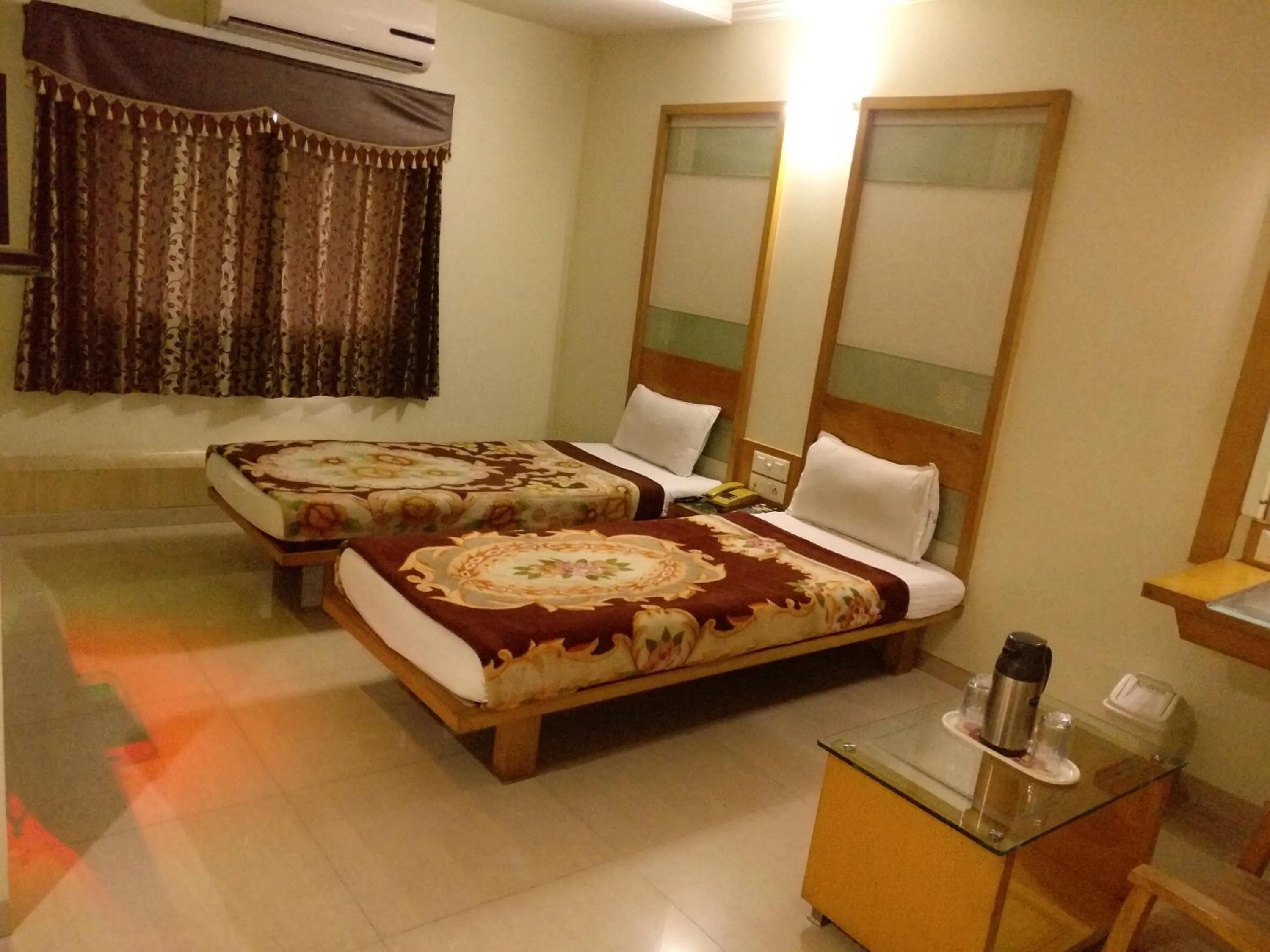 Photo of the whole room, Bed in Hotel Easy Retreat