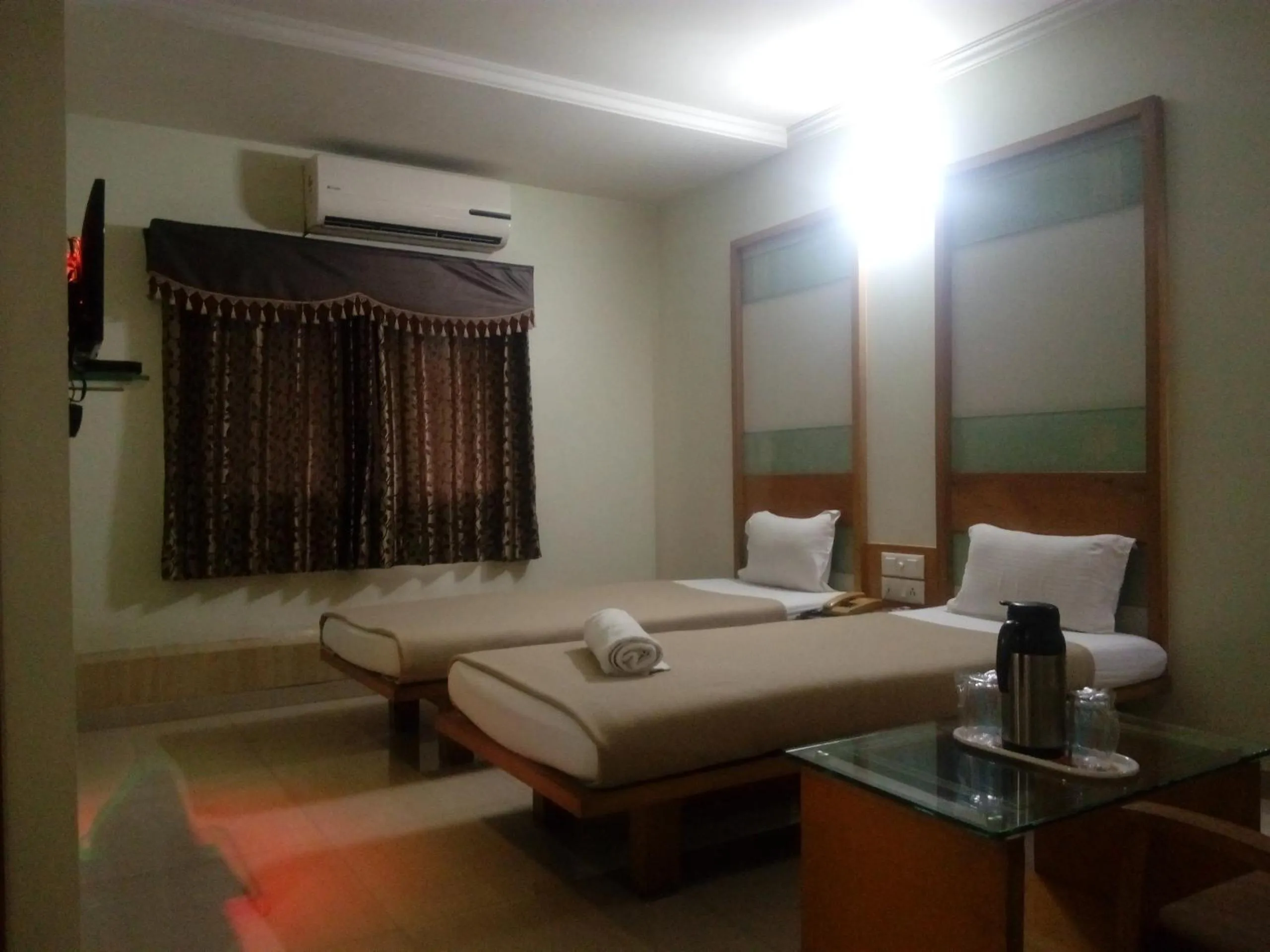 Photo of the whole room, Bed in Hotel Easy Retreat