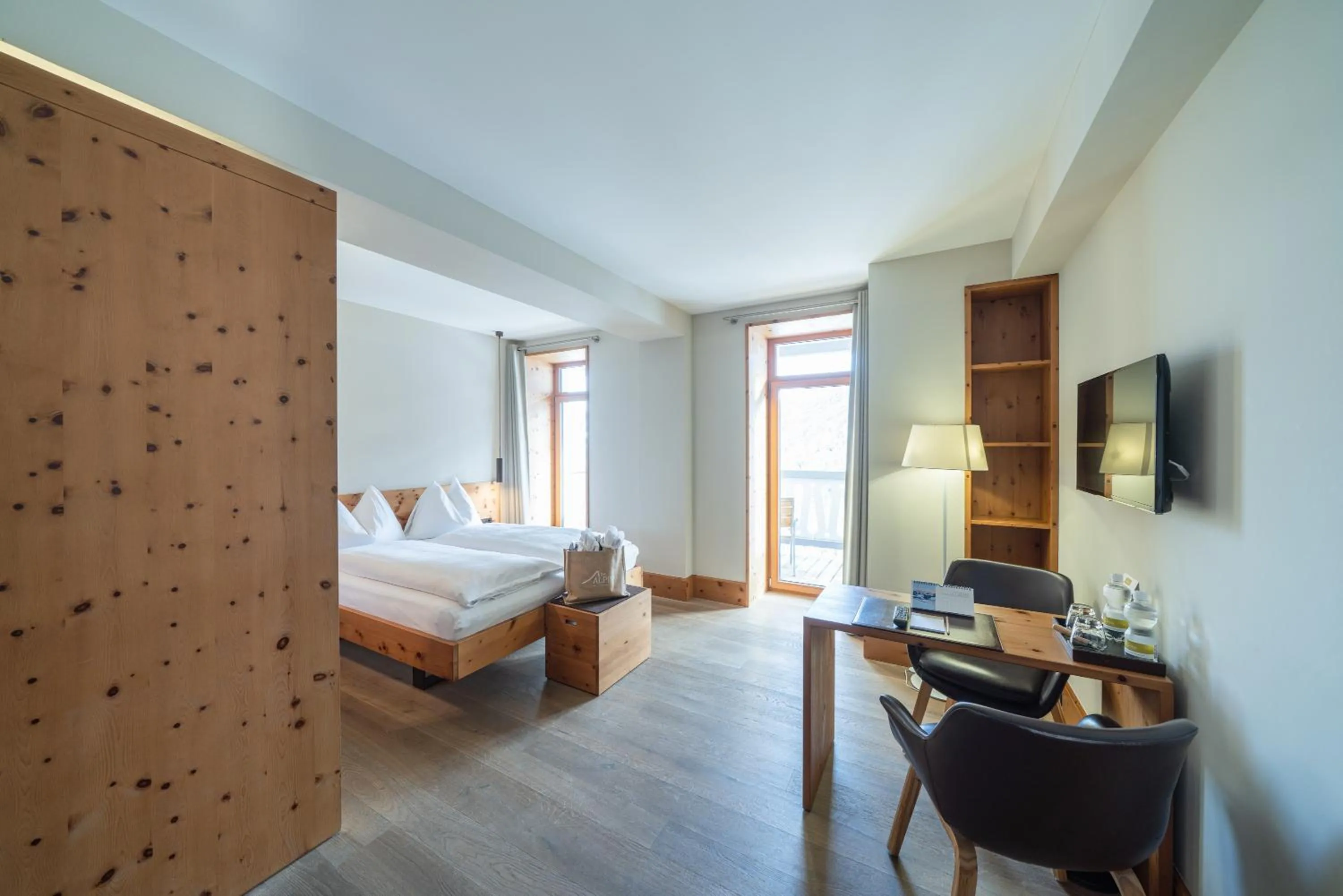 Photo of the whole room, Bed in The Alpina Mountain Resort