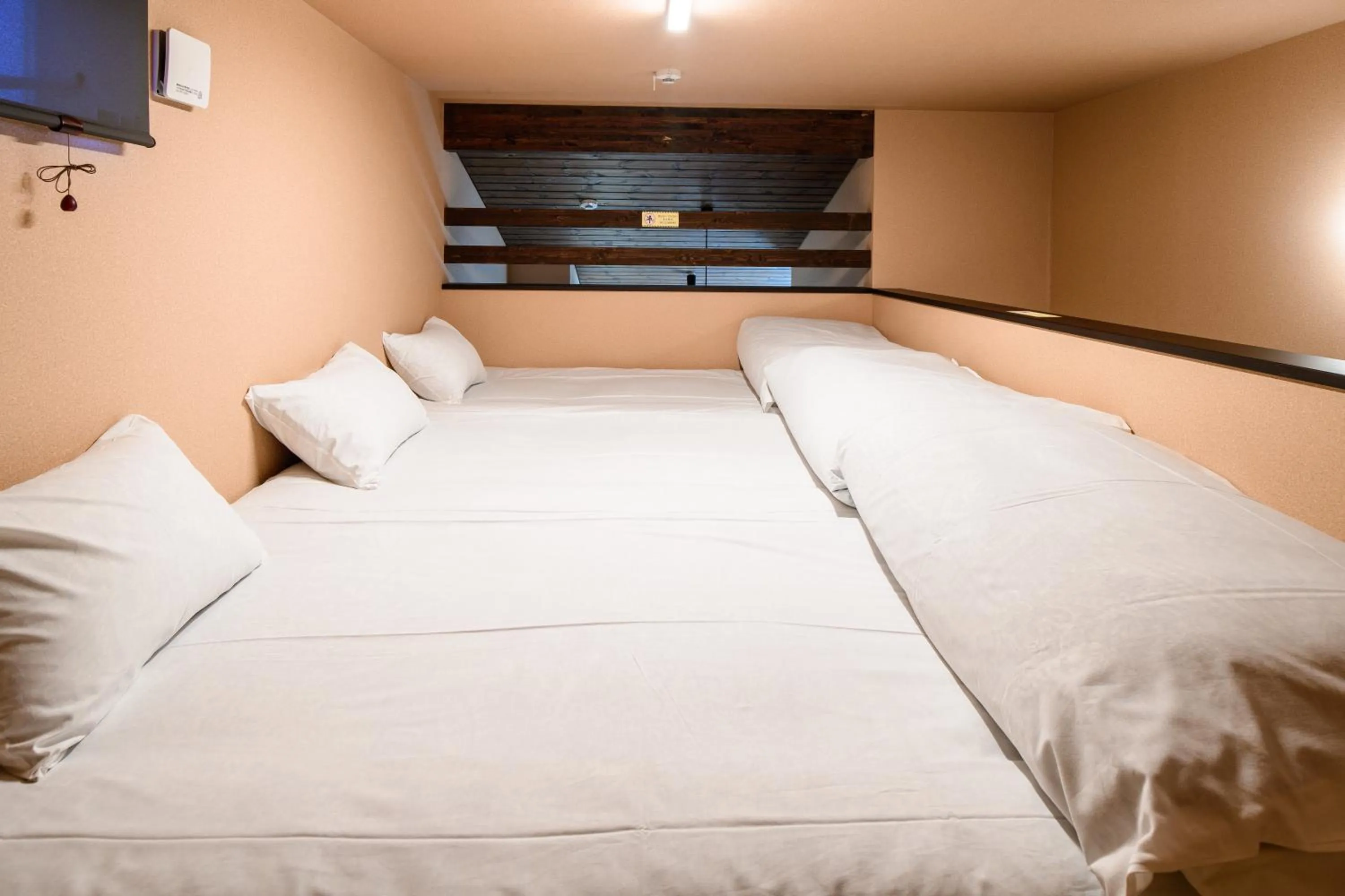 Bed in Hana-No-Mizuumi Hotel