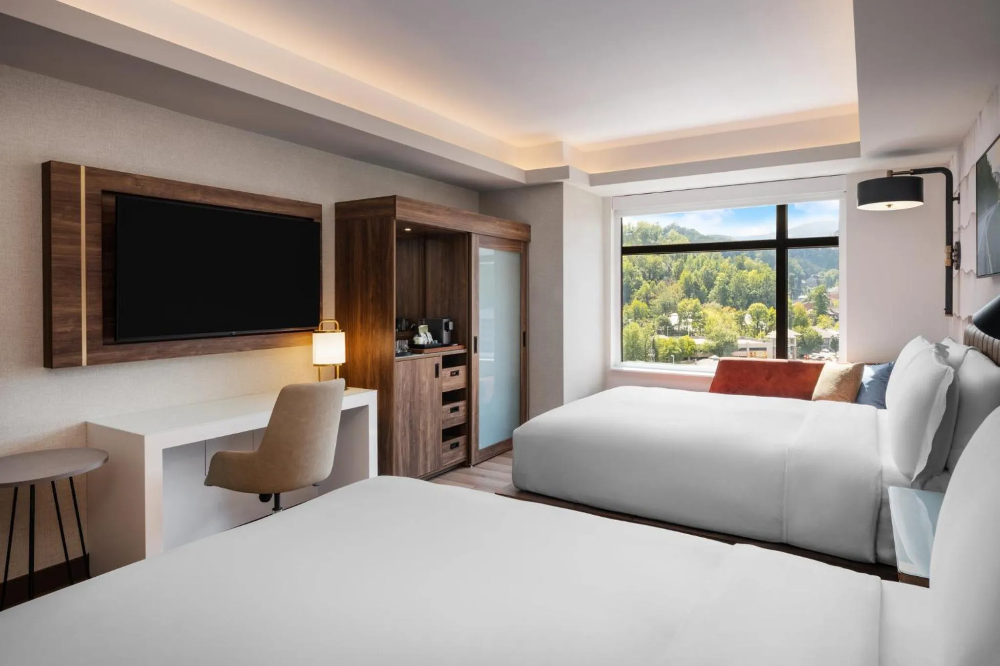 Photo of the whole room, Bed in Hotel Indigo Gatlinburg Downtown by IHG