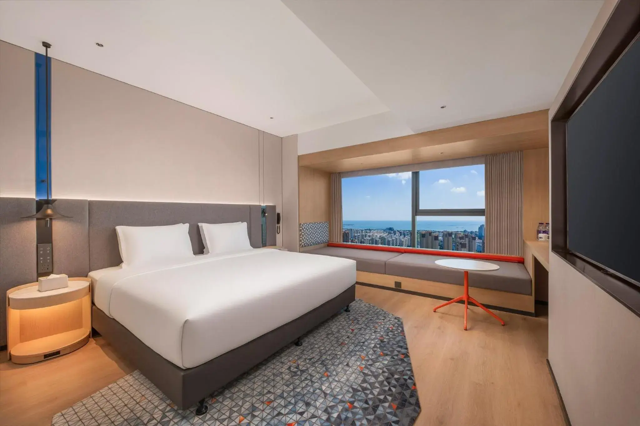 King Suite with Bath in Holiday Inn Express Rizhao Oriental Colorful City King Suite with Bath in Holiday Inn Express Rizhao Oriental Colorful City