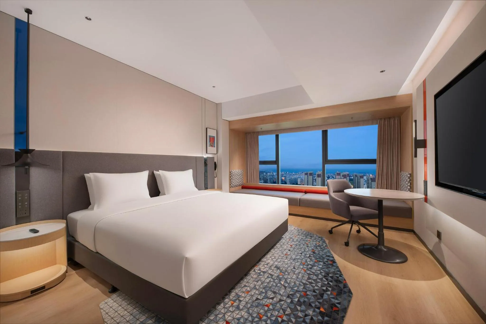 Photo of the whole room, Bed in Holiday Inn Express Rizhao Oriental Colorful City