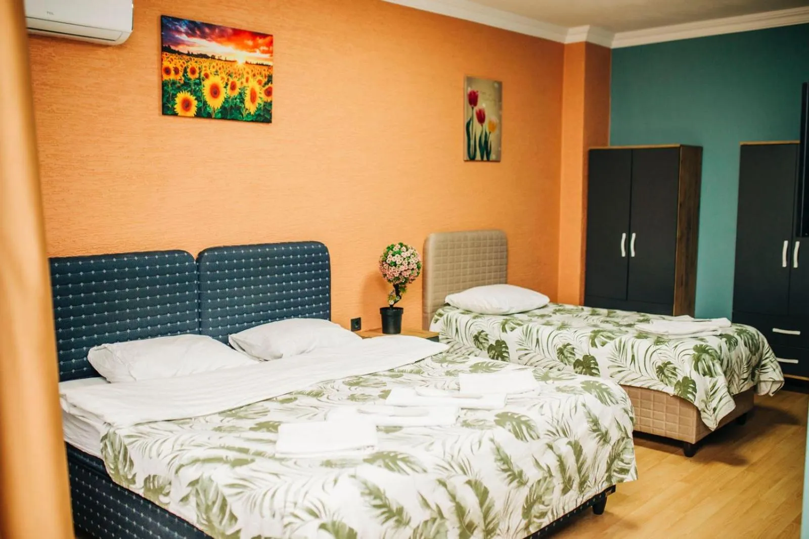 Photo of the whole room, Bed in Ekinoks Hotel