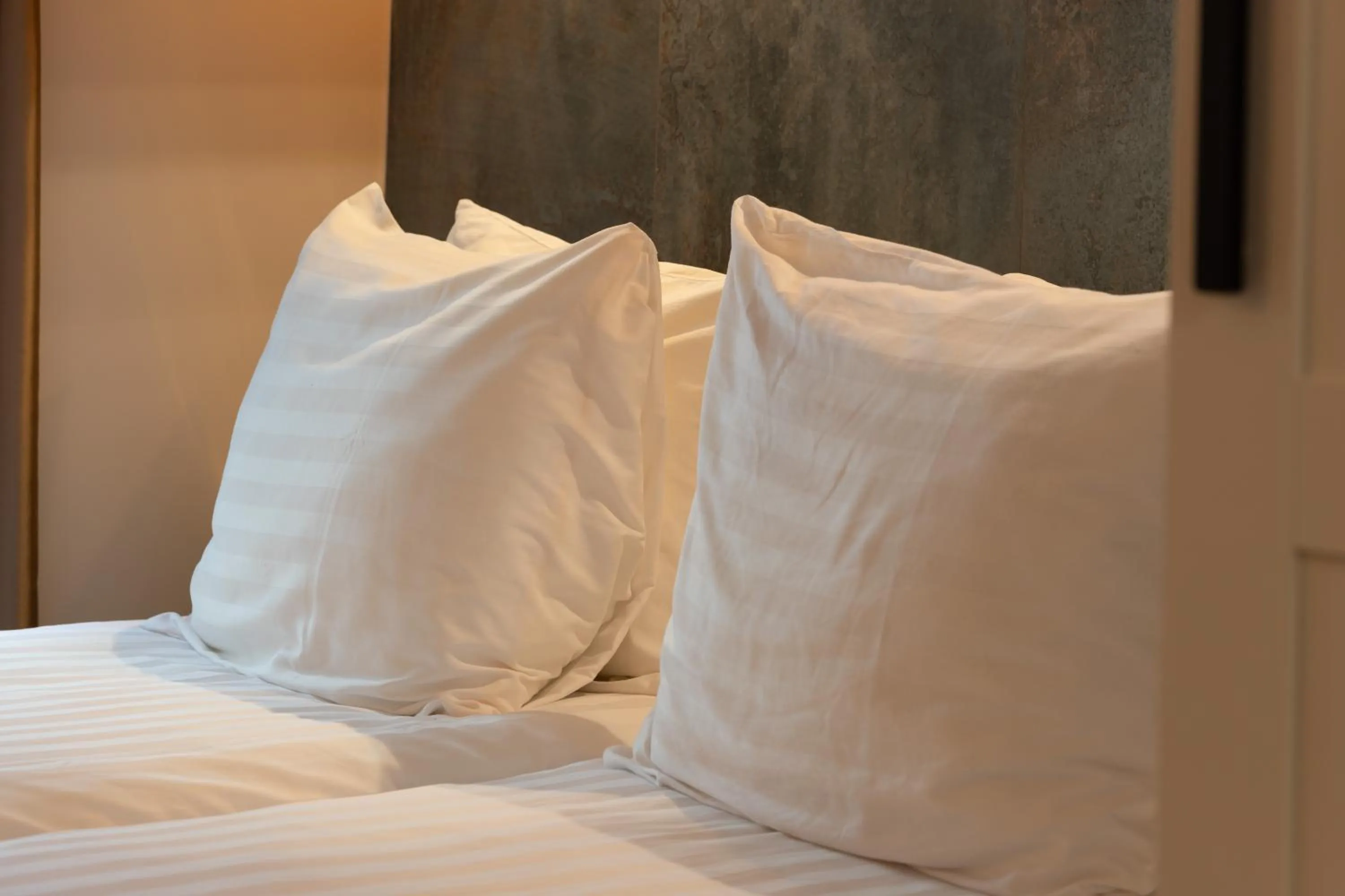 Bed in Midtown Hotel triple