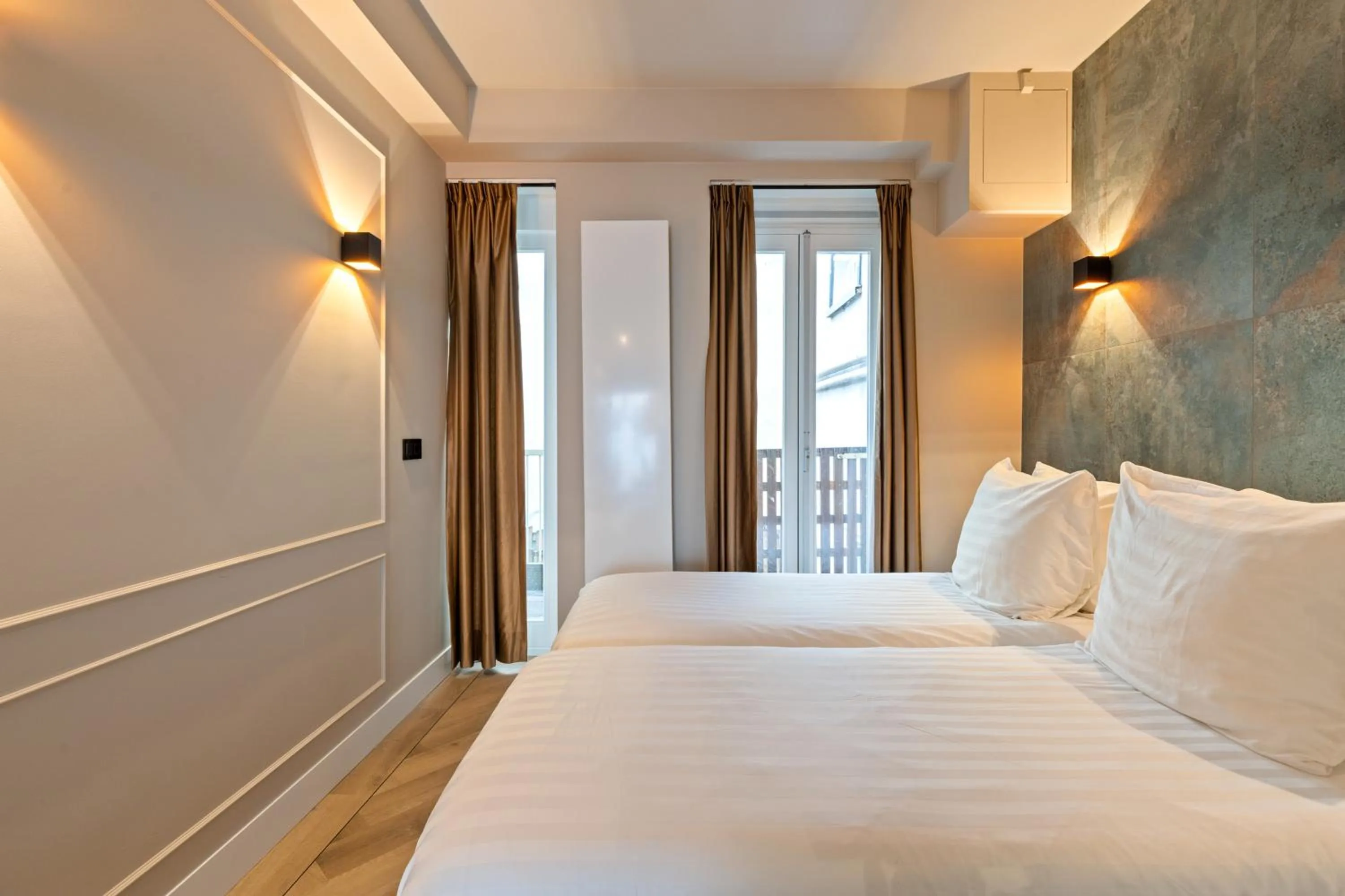 Bed in Midtown Hotel triple