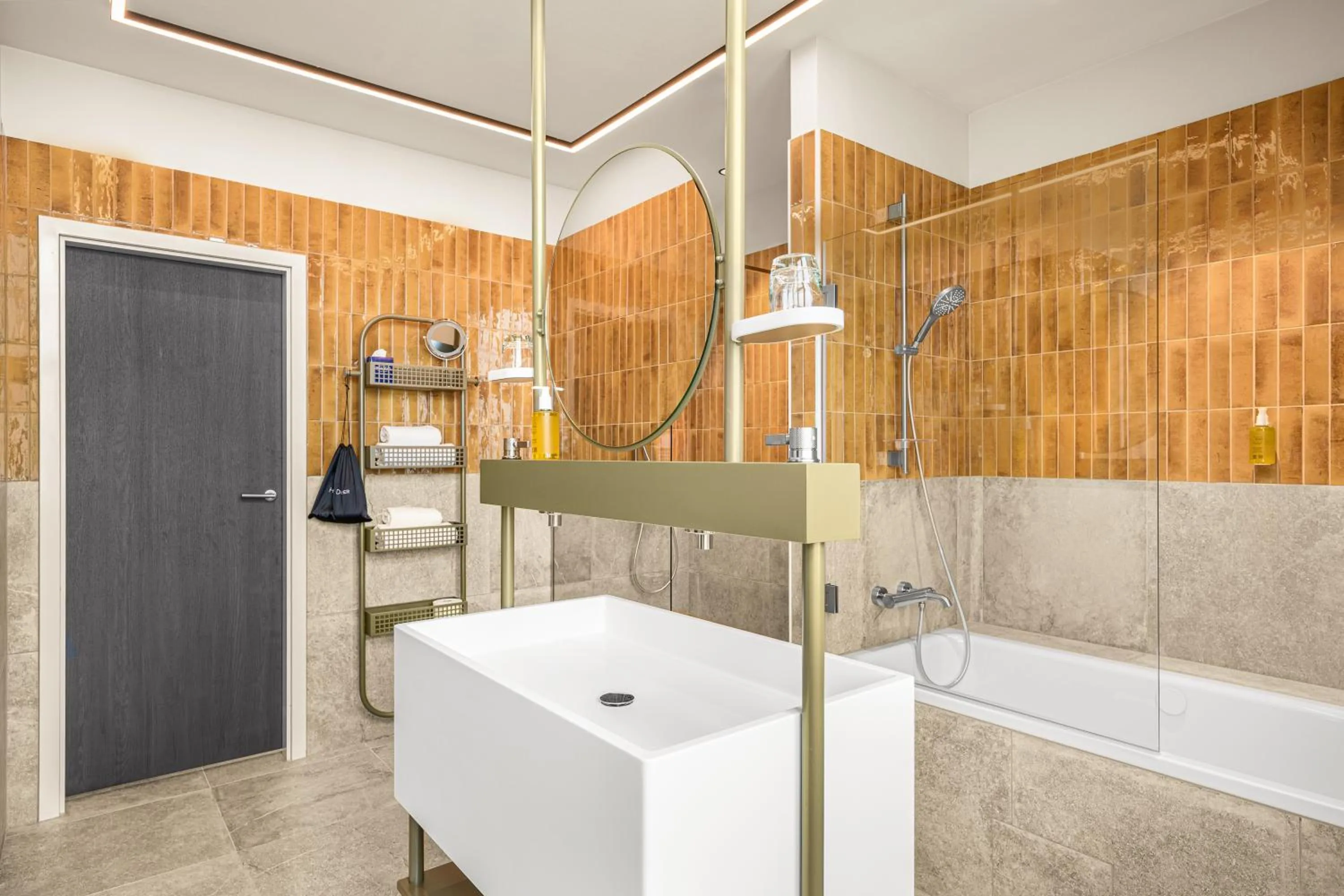 Bathroom in You Hotel Budapest - Handwritten Collection