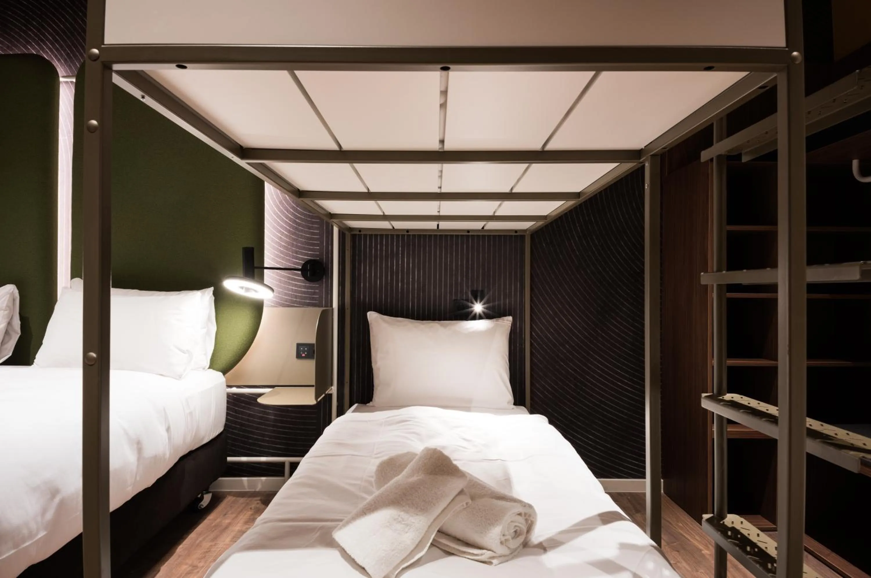 Bed in You Hotel Budapest - Handwritten Collection