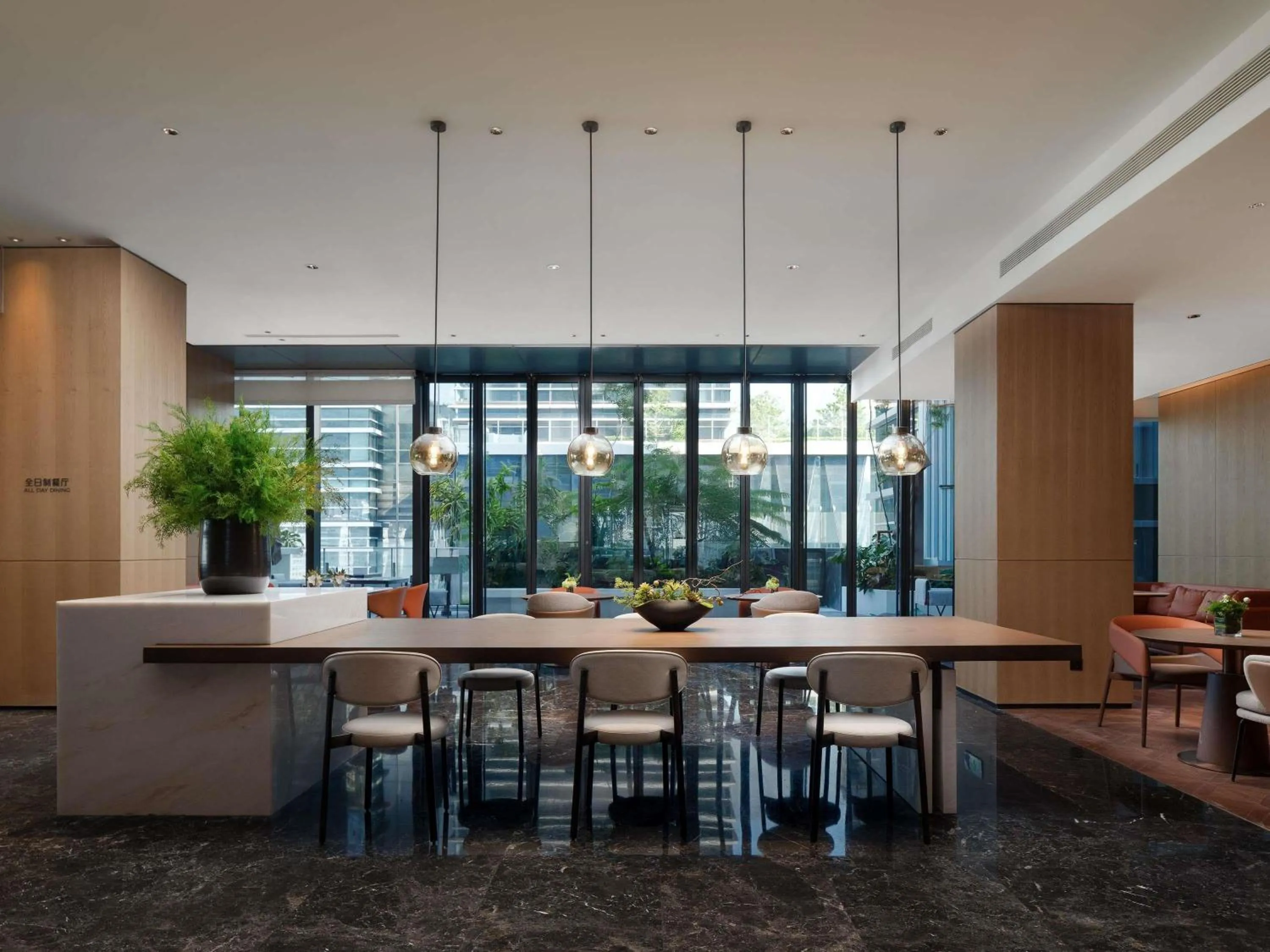 Restaurant/places to eat in Novotel Xiamen Downtown