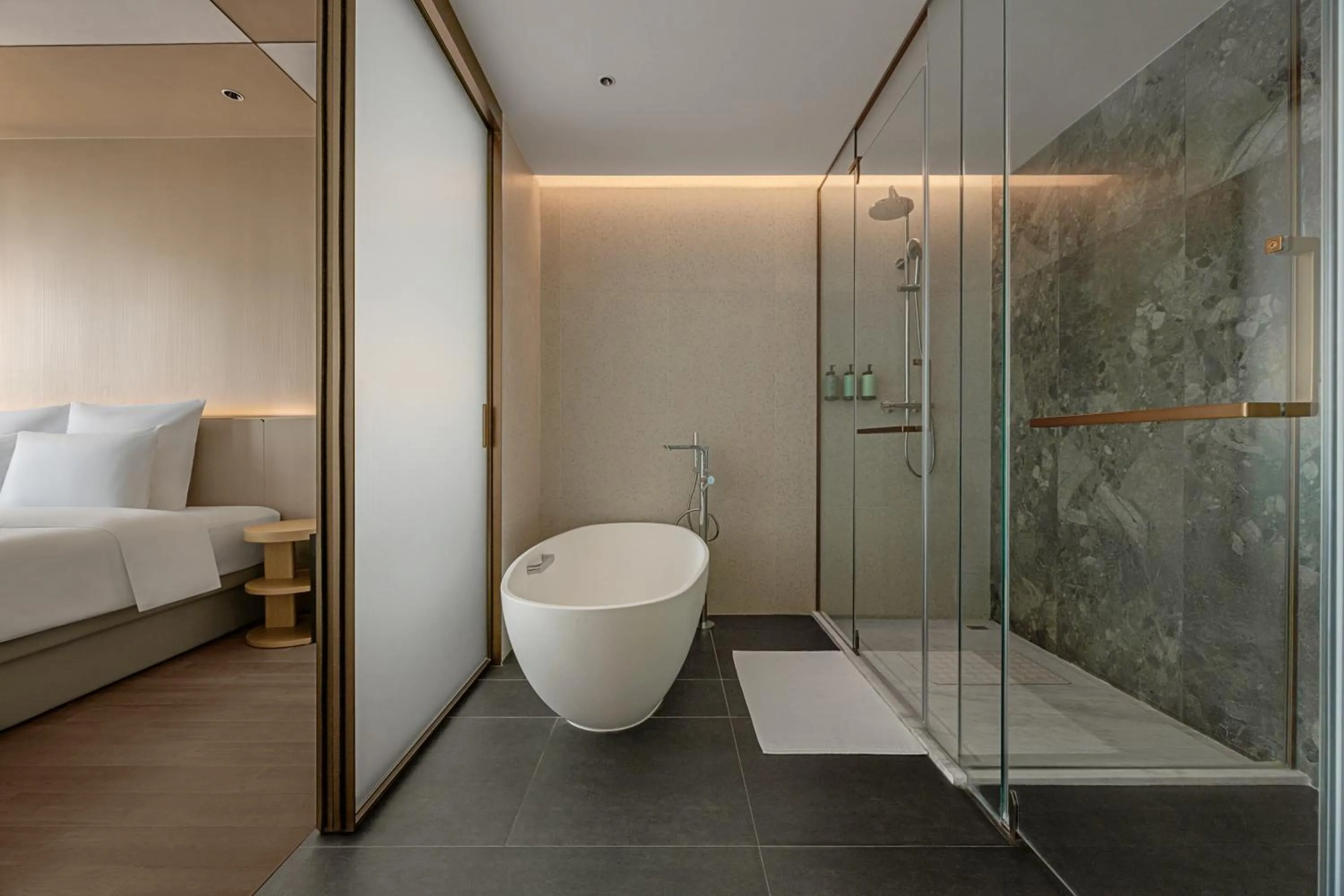 Bathroom, Bed in Novotel Kunshan East