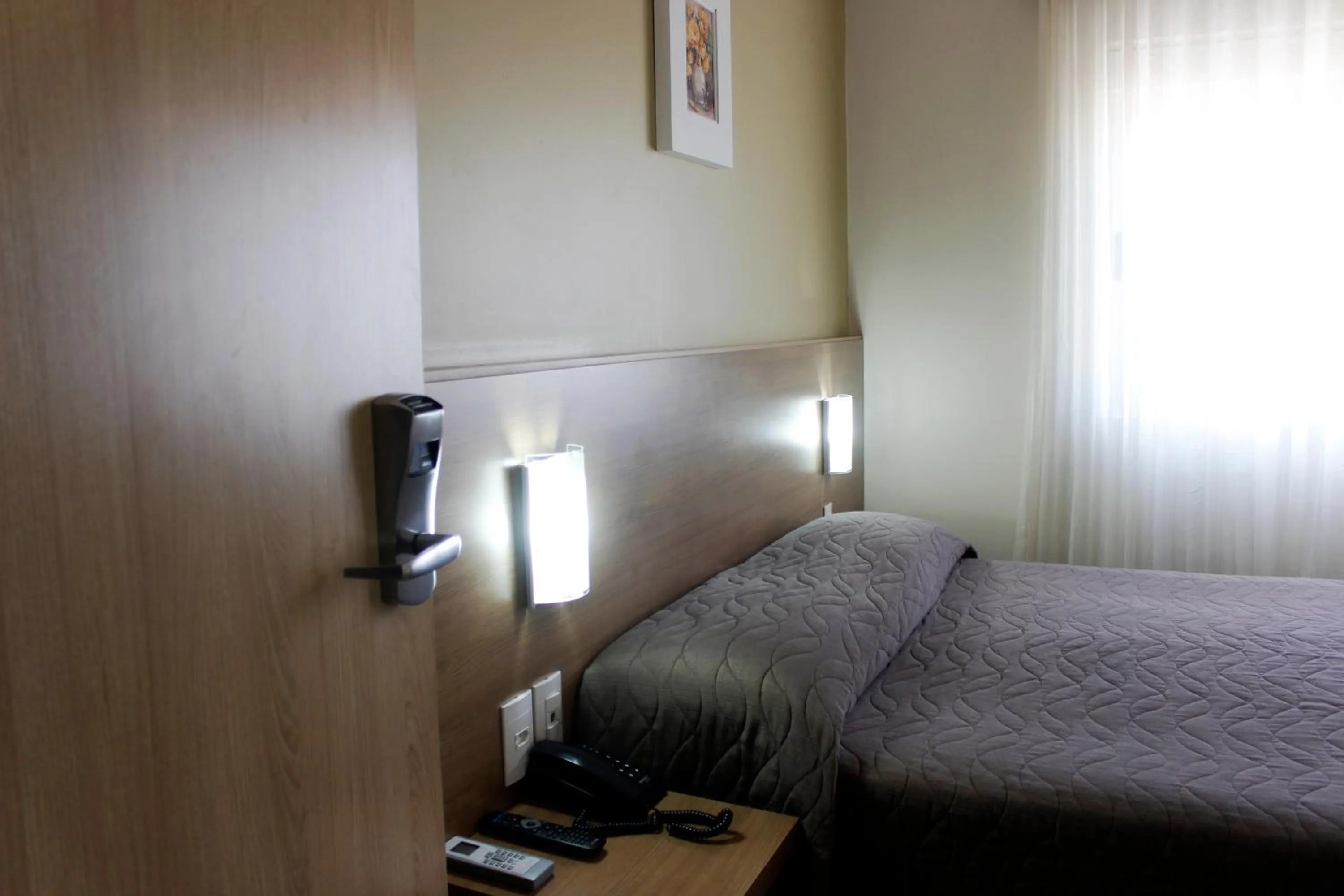 Facade/entrance, Bed in Francisco Beltrão Palace Hotel