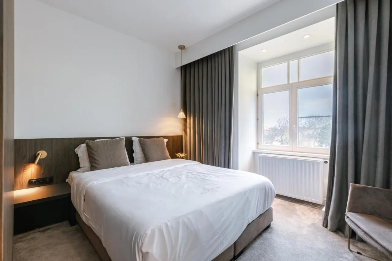 Bed in Hotel Astoria