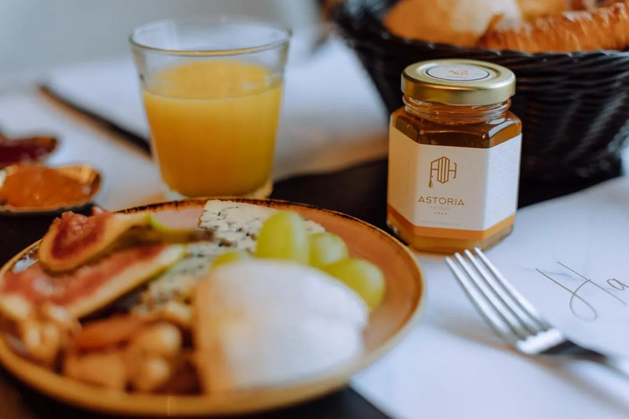 Food in Hotel Astoria