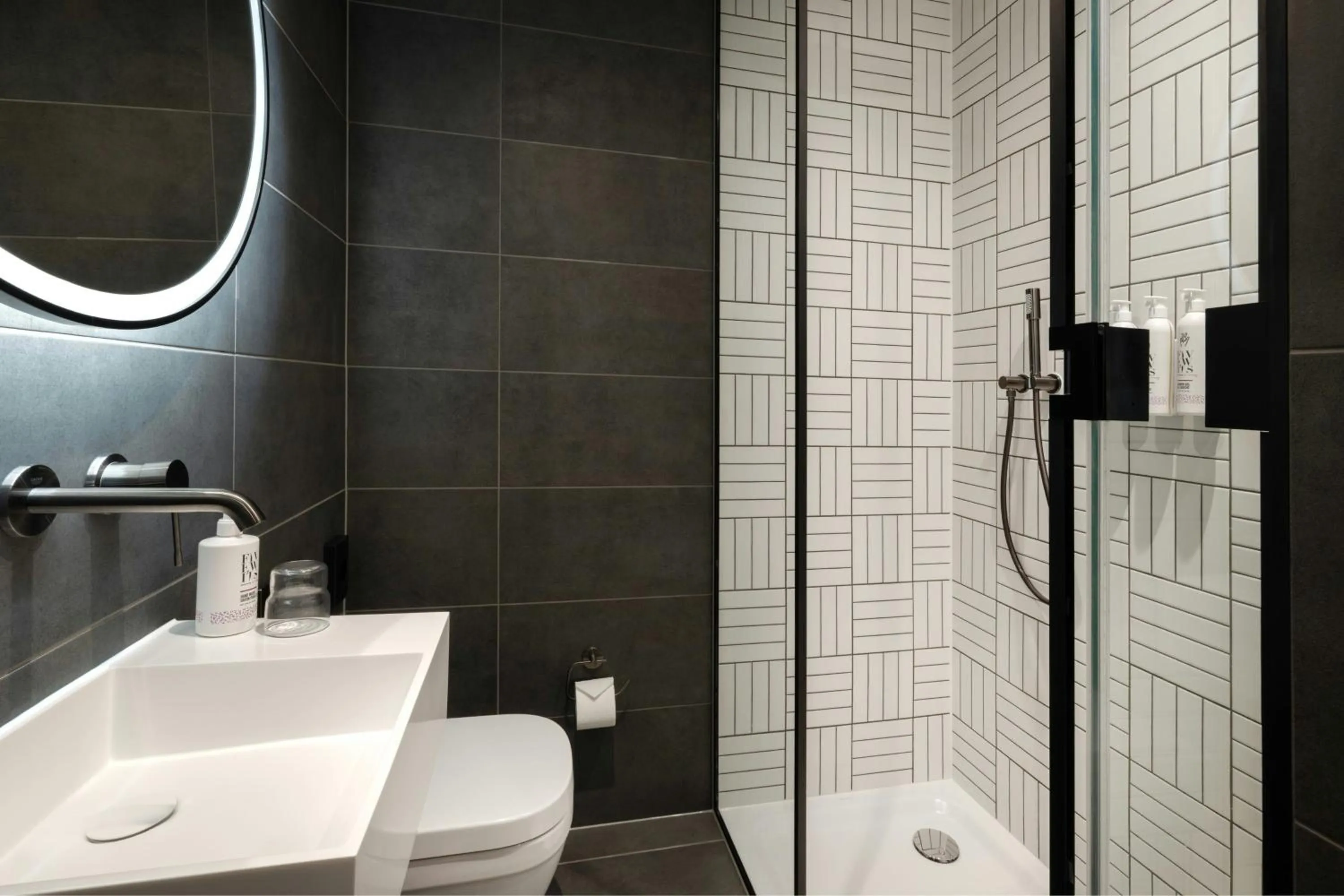 Bathroom in Moxy London Piccadilly Circus