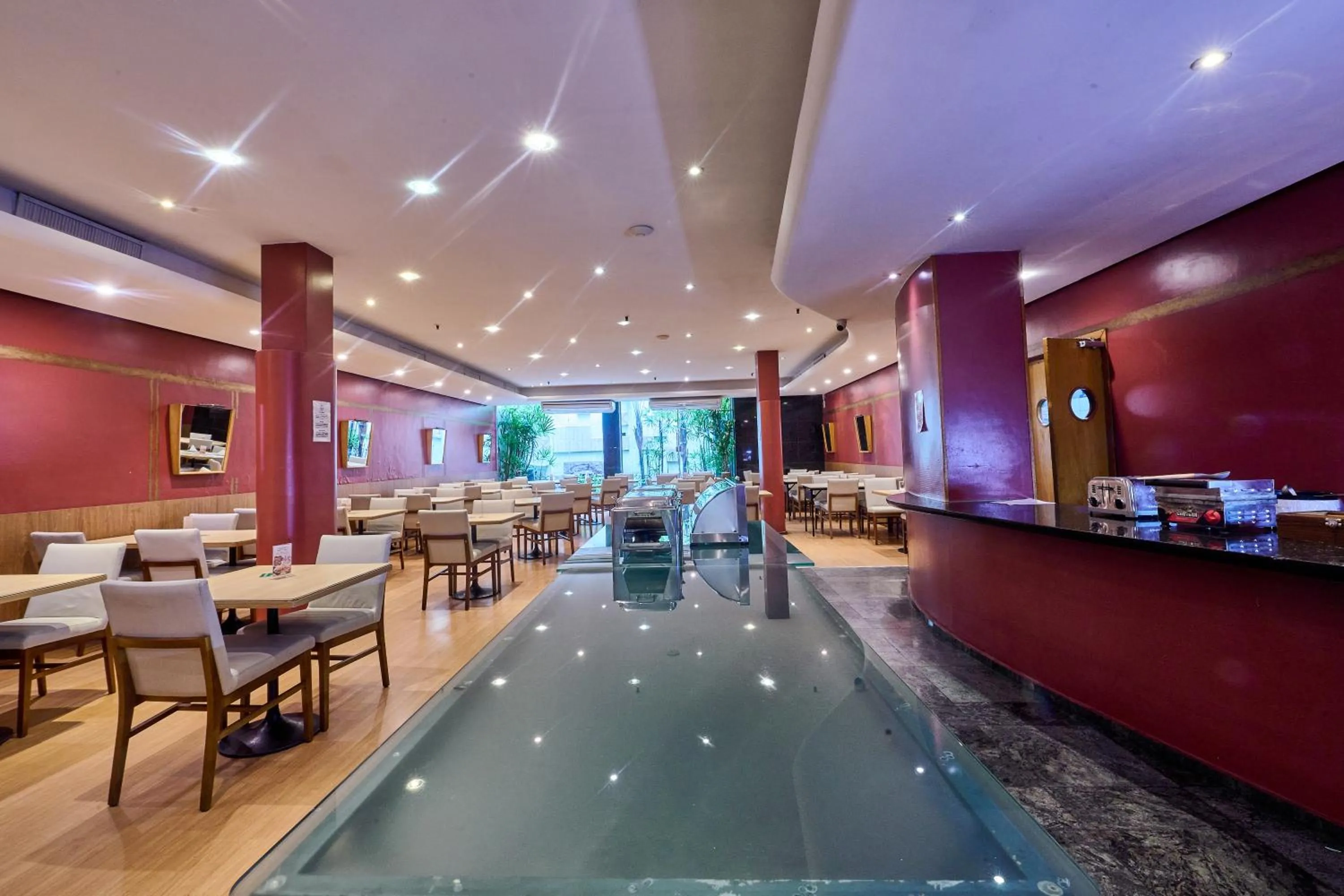 Restaurant/places to eat in South American Copacabana Hotel